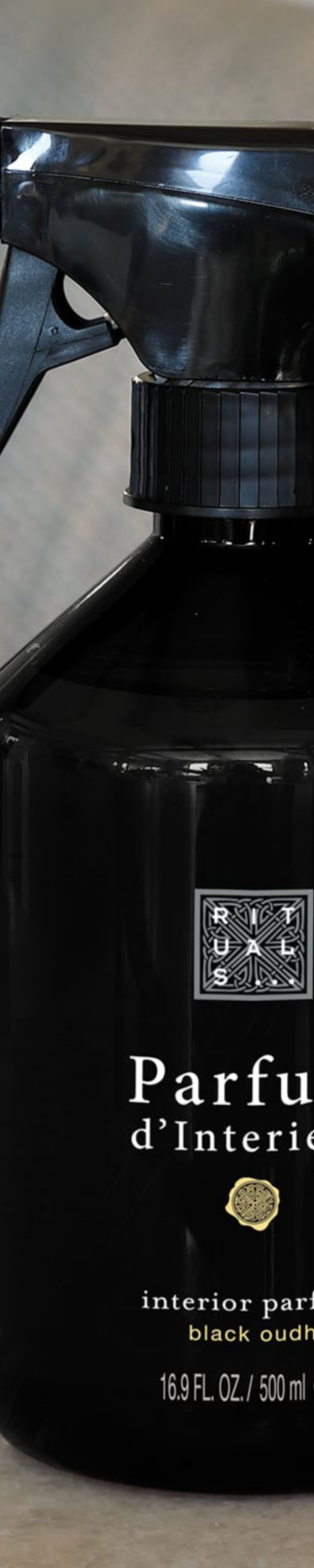 Parfum d’intérieur Black Oudh Rituals de la Private Collection, 500 ml – vue 3