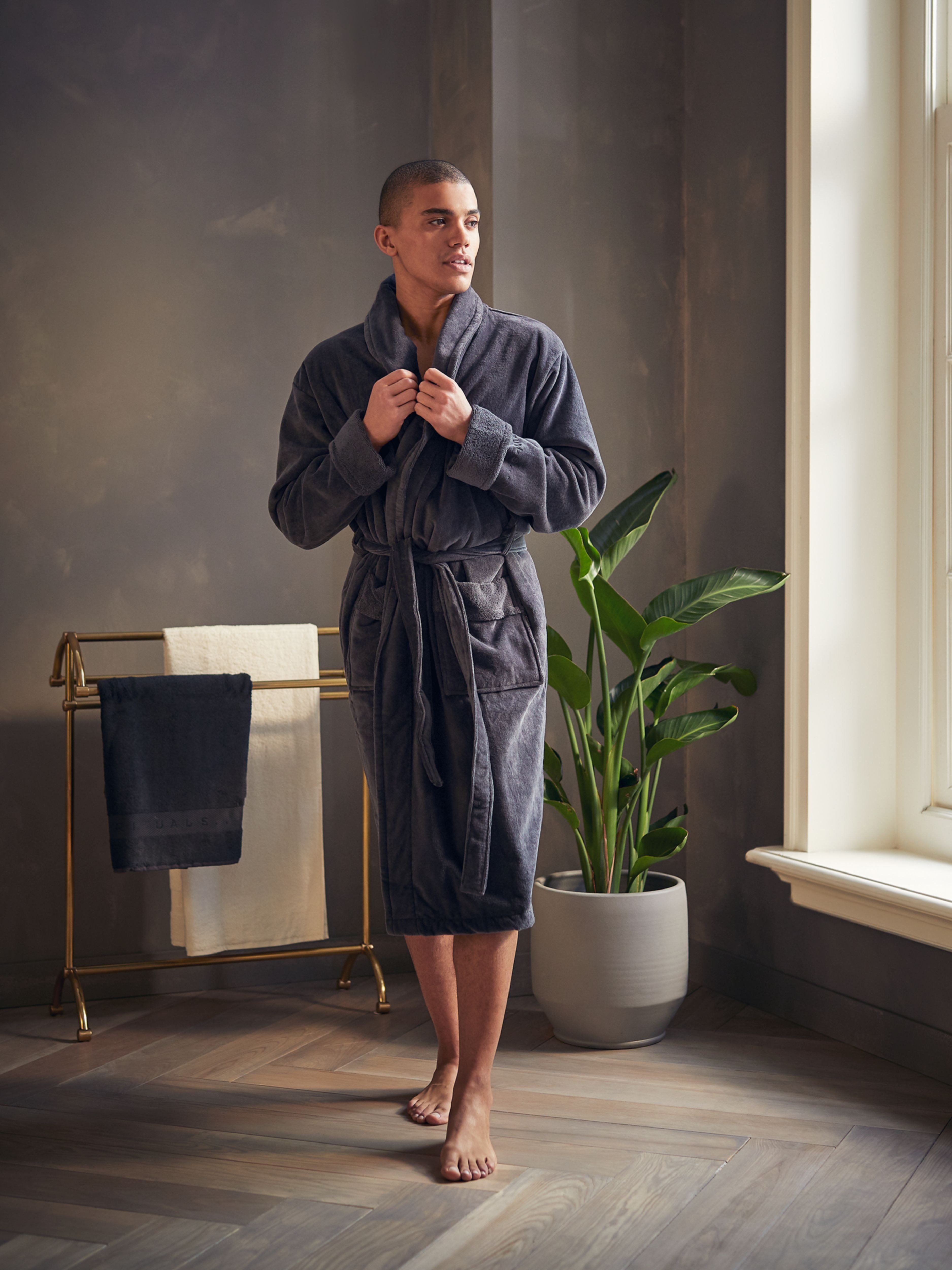 Super Smooth Cotton Bathrobe Men M Charcoal Grey Lifestyle with Model and Packshot
