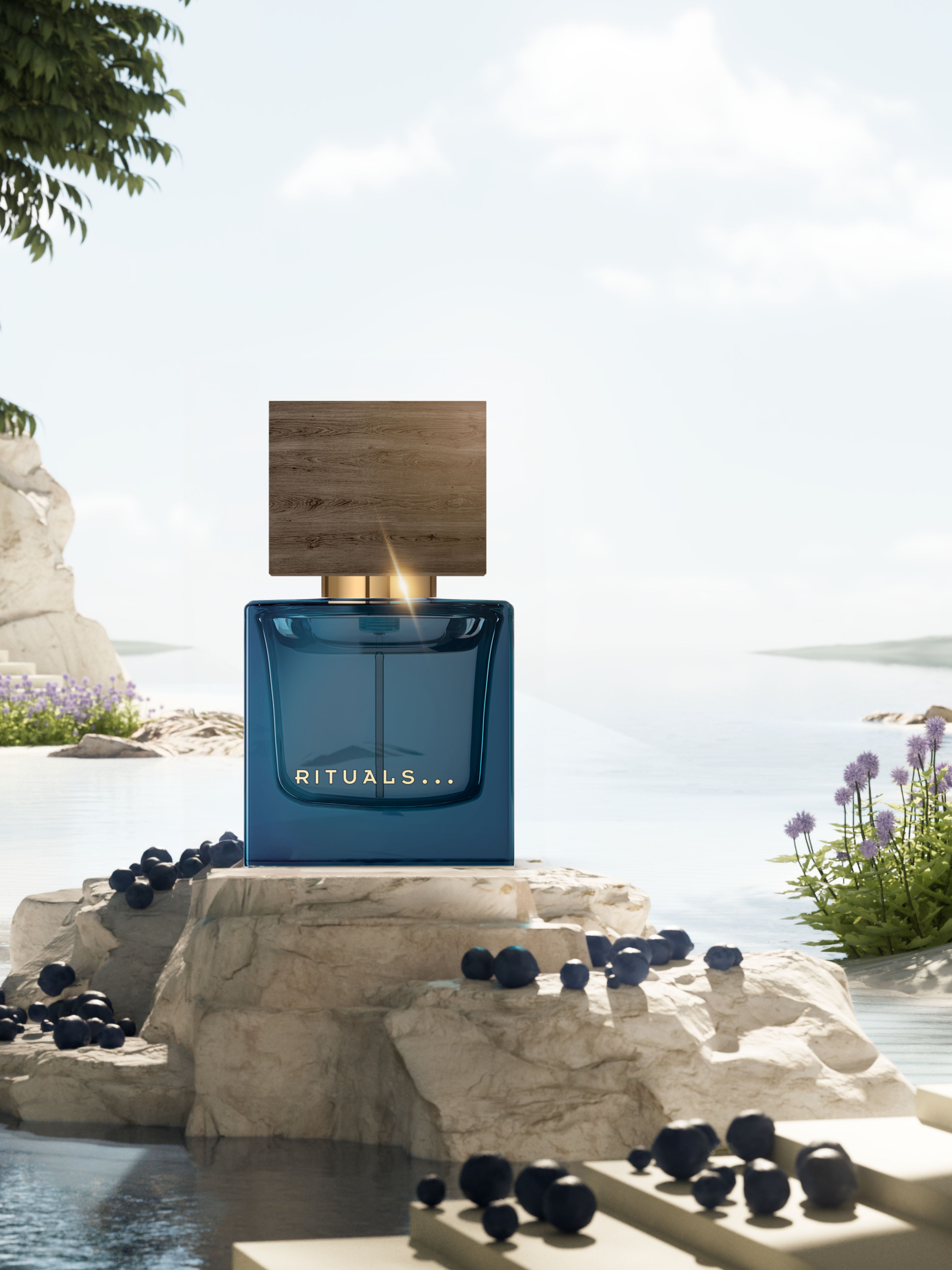 Travel - Bleu Byzantin Lifestyle with Product