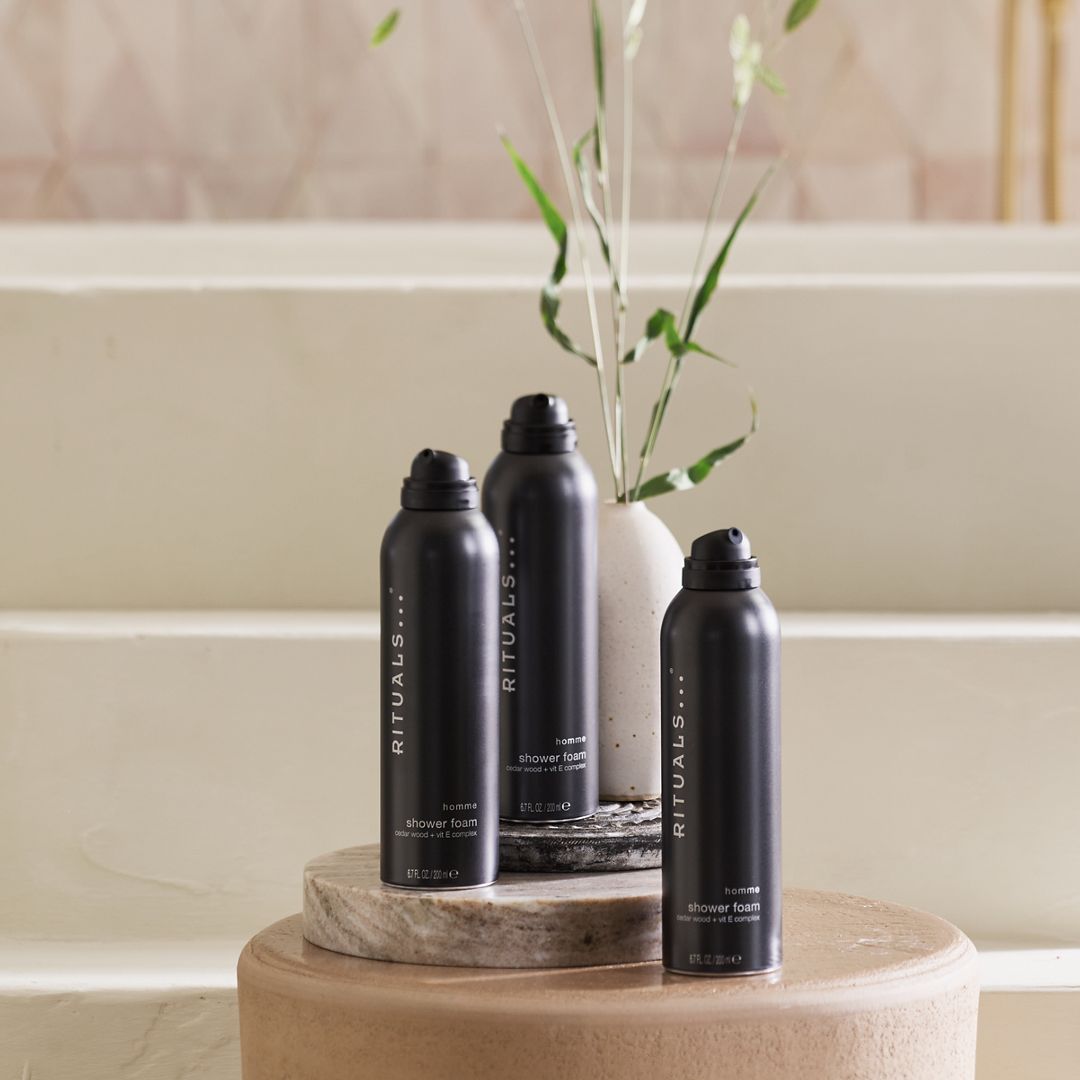 https://rituals.scene7.com/is/image/rituals/1114225-rituals-homme-2023-shower-foam-value-pack-453-1:Square?resMode=sharp2&wid=1080&hei=1080