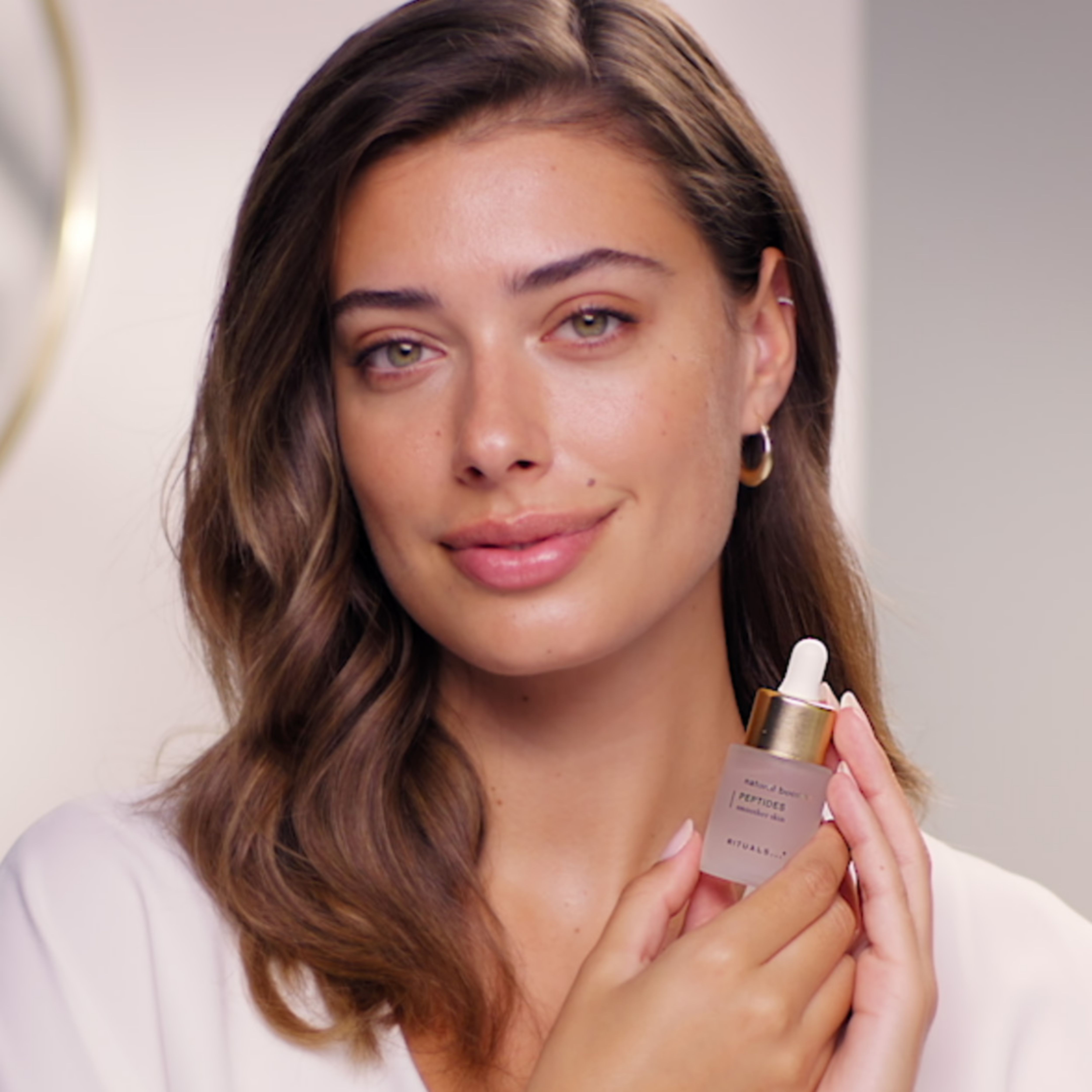 The Ritual of Namaste | natural booster | Peptides Lifestyle with Model and Packshot