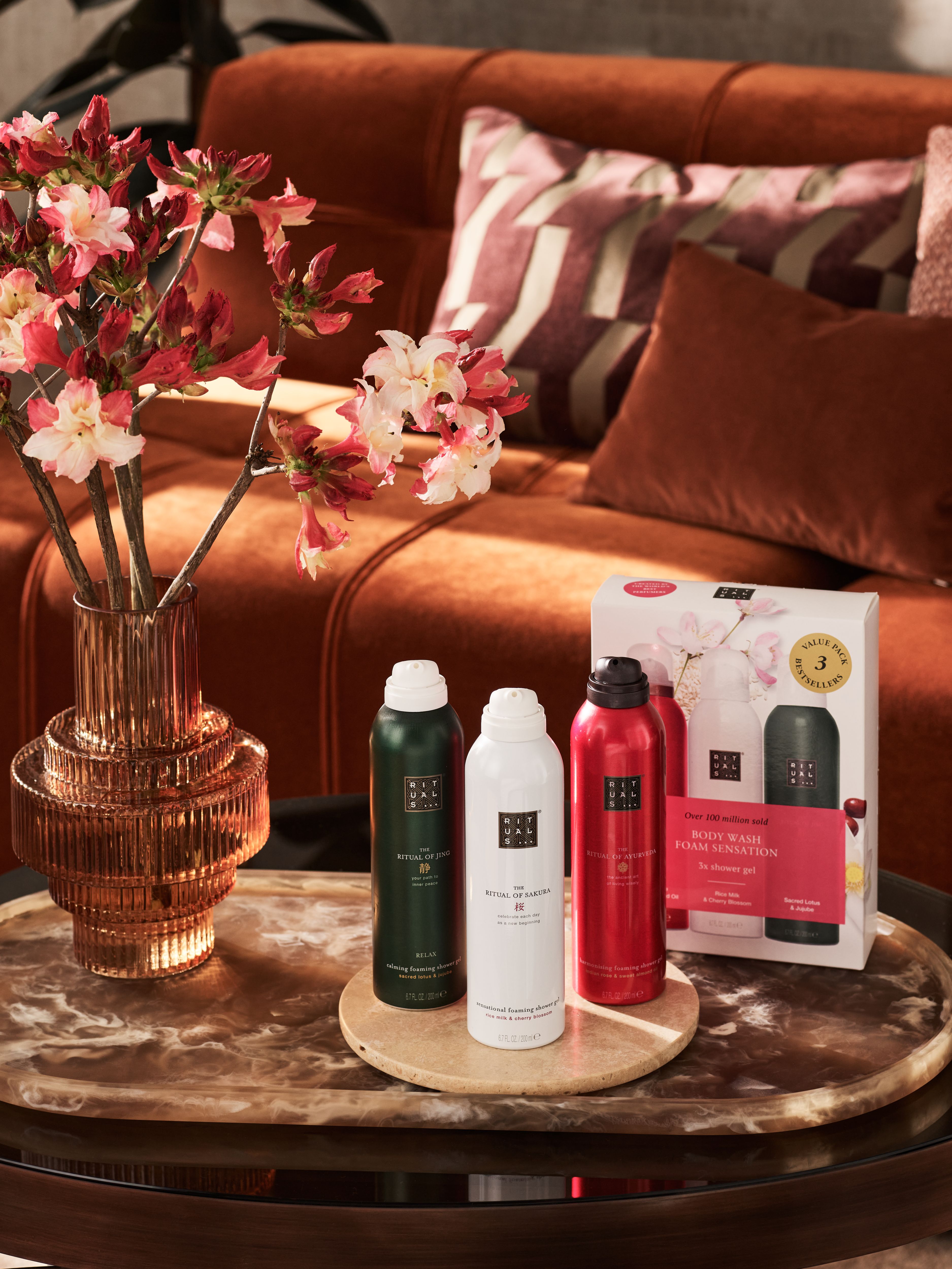 Shower Foam Value Pack Lifestyle with Closed Pack