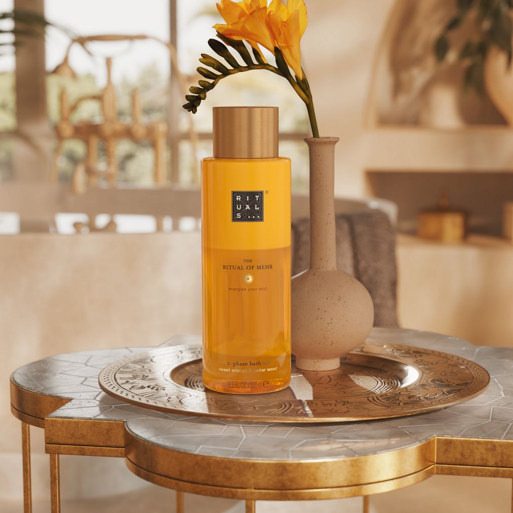 https://rituals.scene7.com/is/image/rituals/1115076-me24001-mehr-bath-oil-500ml:Square?resMode=sharp2&wid=1013&hei=1013