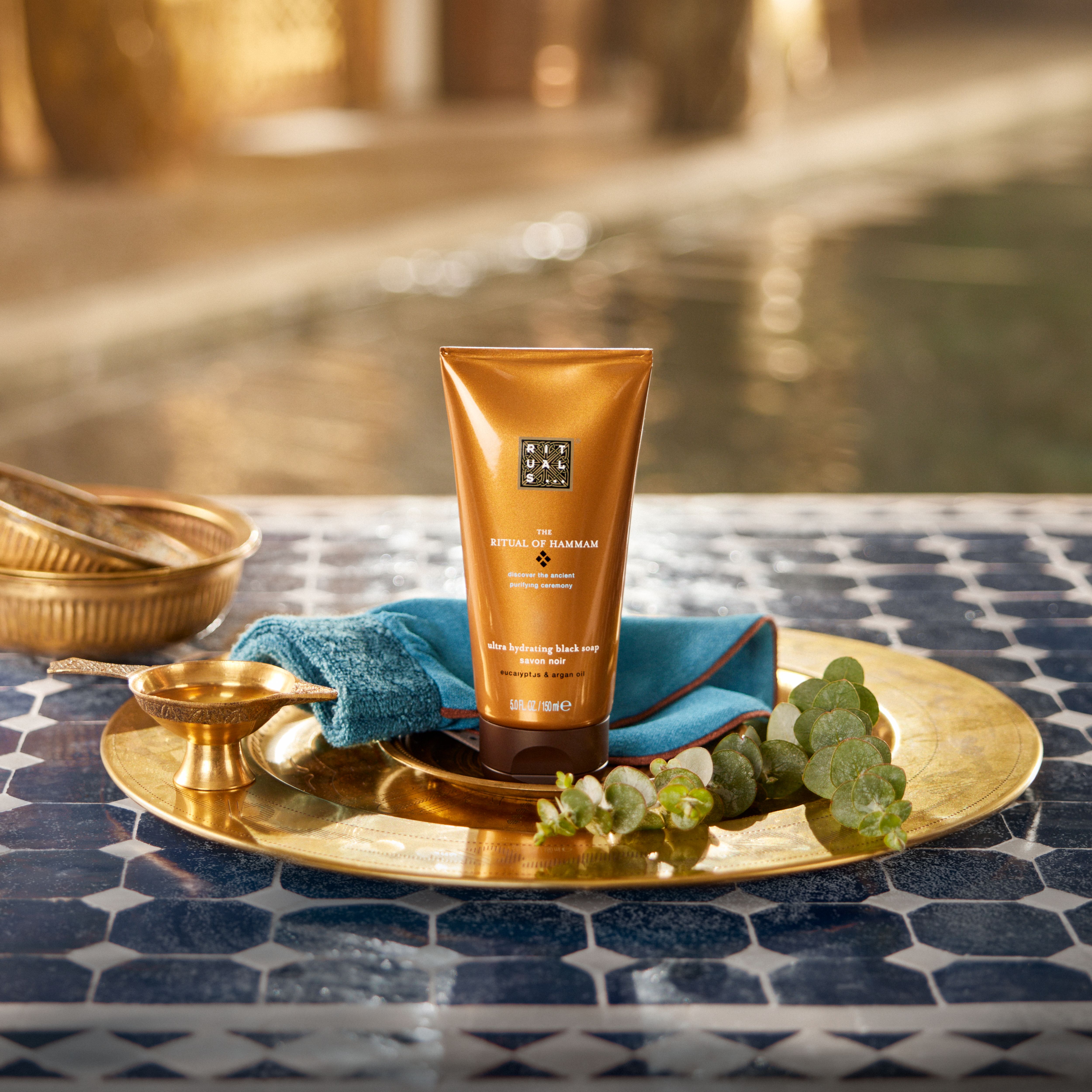 The Ritual of Hammam Black Soap 150ml Lifestyle How to Use