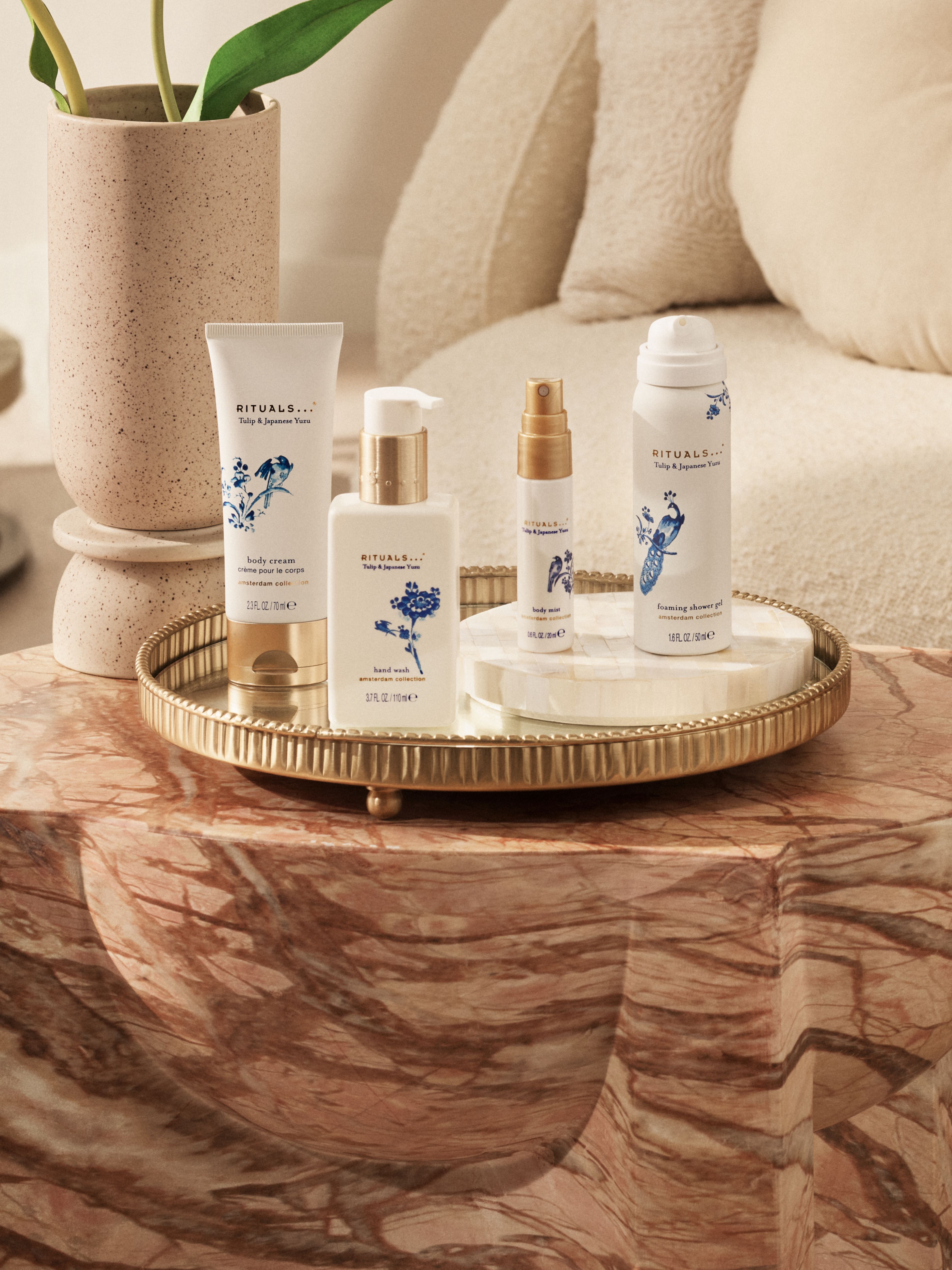 Amsterdam Collection Pouch Set Lifestyle with Open Pack