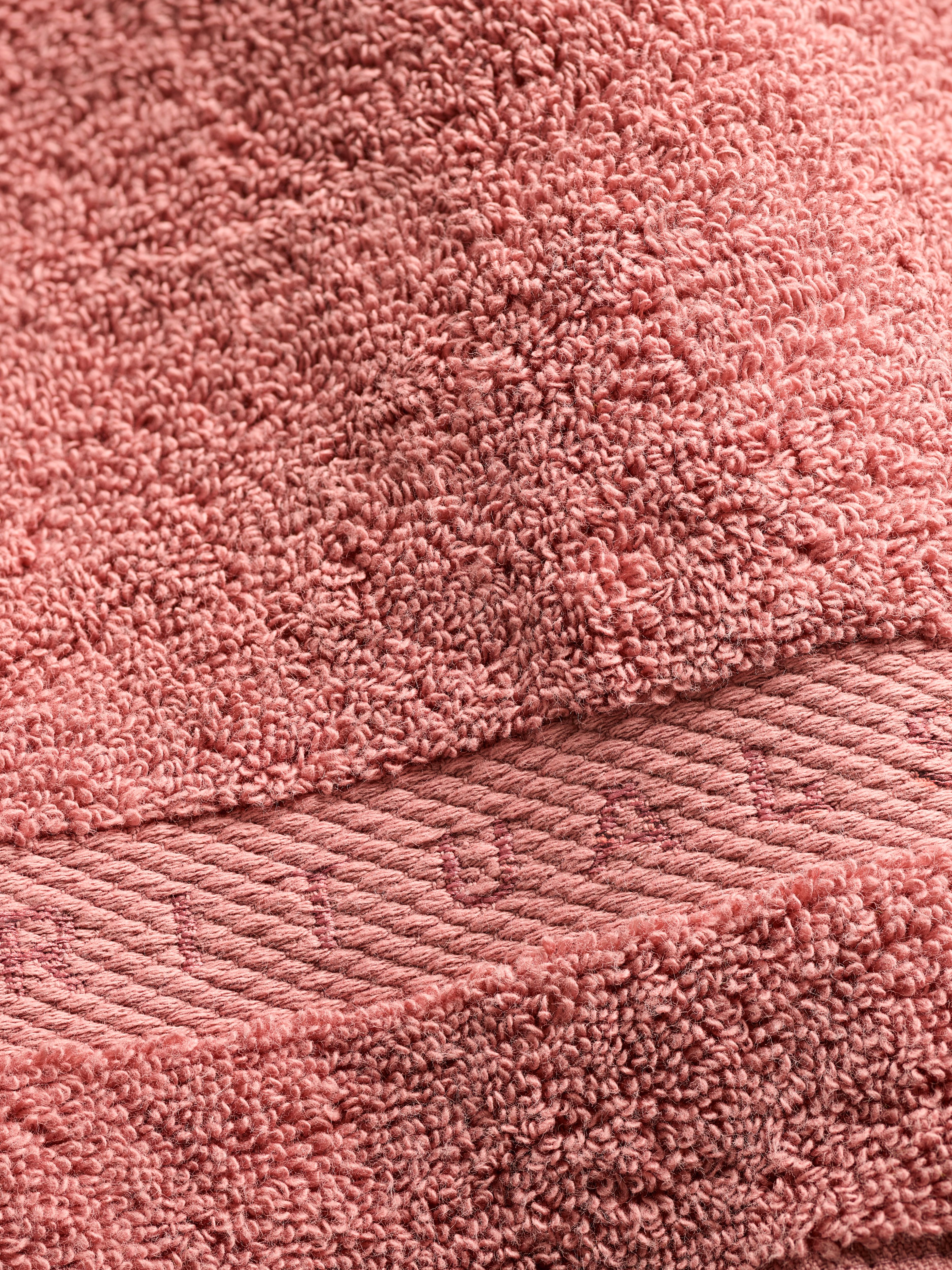 Super Smooth Cotton Guest Towel 30x30cm Powder Pink Lifestyle with Product Elements