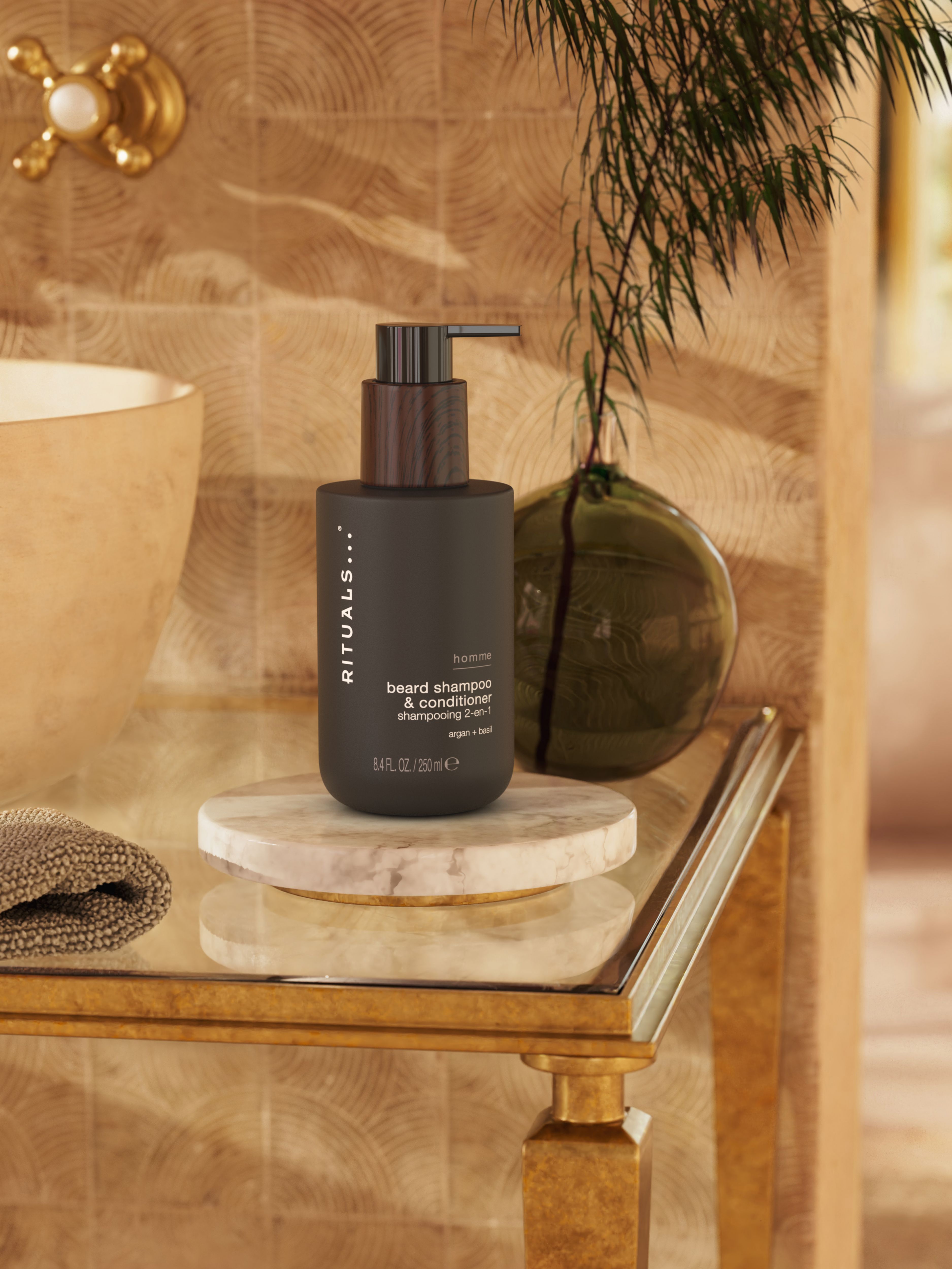 Homme 2-in-1 Beard Shampoo & Conditioner 250ml Lifestyle with Product