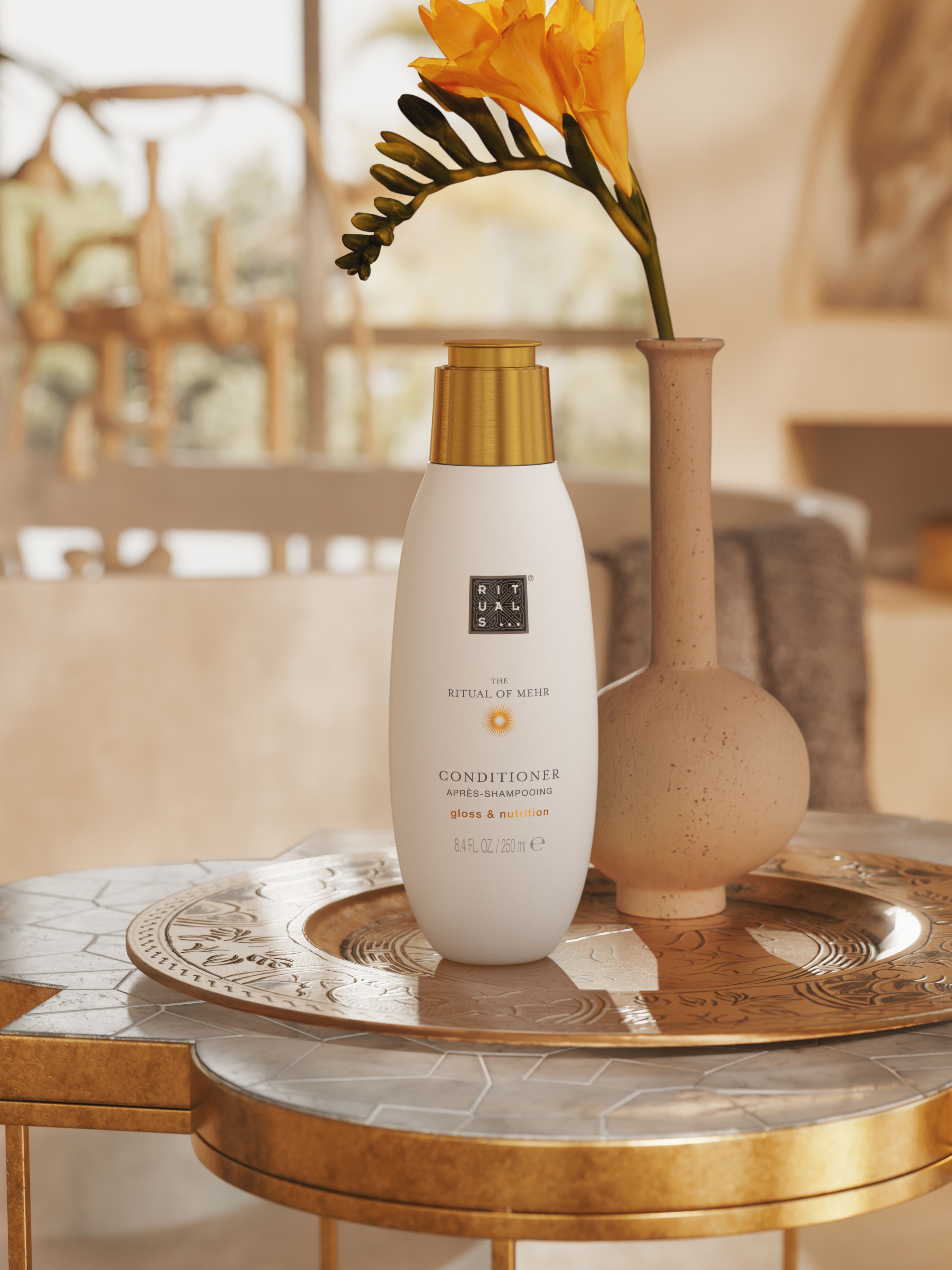 The Ritual of Mehr Conditioner Lifestyle with Product
