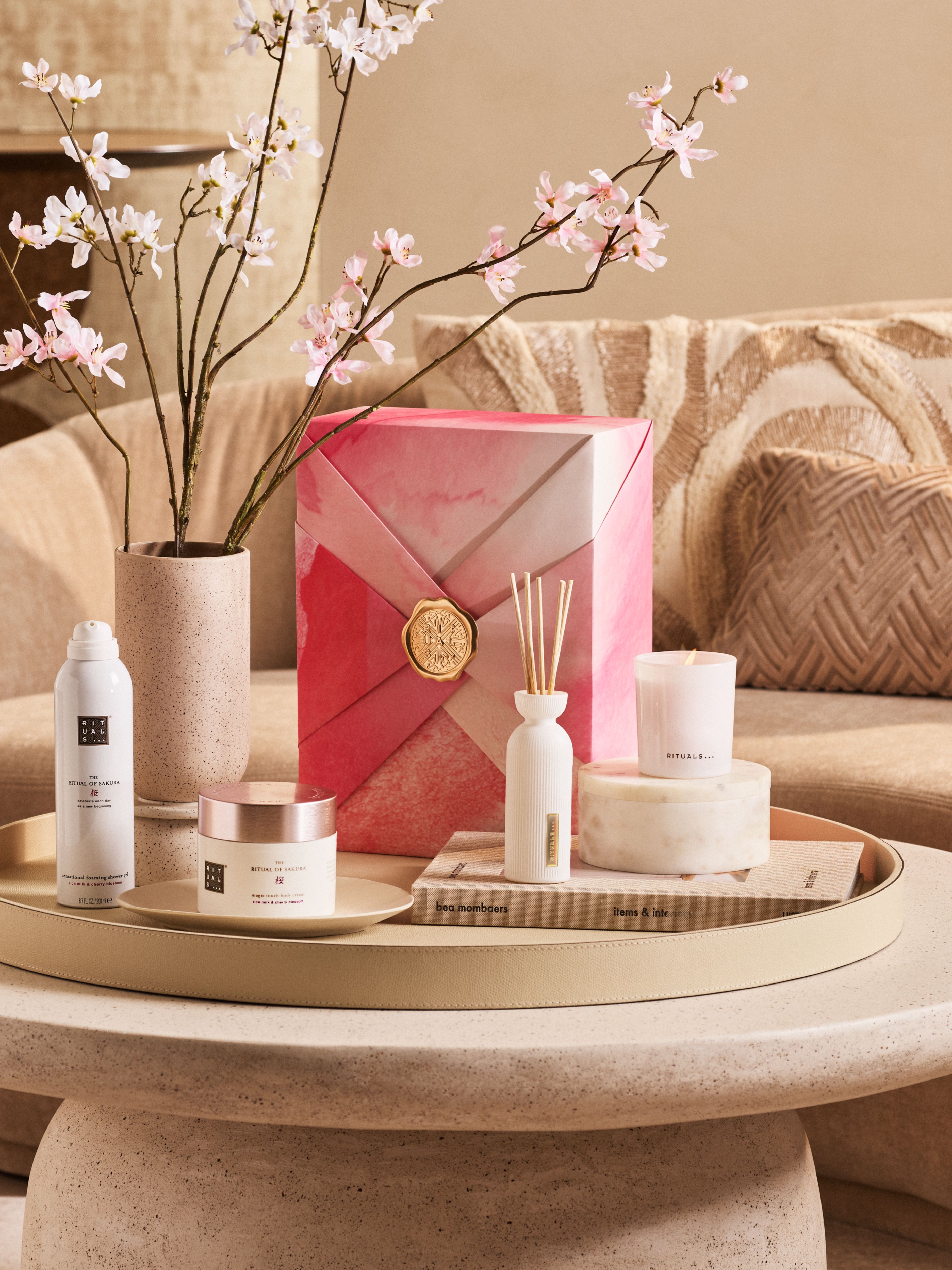 The Ritual of Sakura - Large Gift Set 2023 Lifestyle with Closed Pack