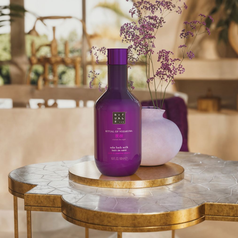 https://rituals.scene7.com/is/image/rituals/1117153-yo25001-yozakura-sake-bath-milk_500ml:Square?resMode=sharp2&wid=1013&hei=1013