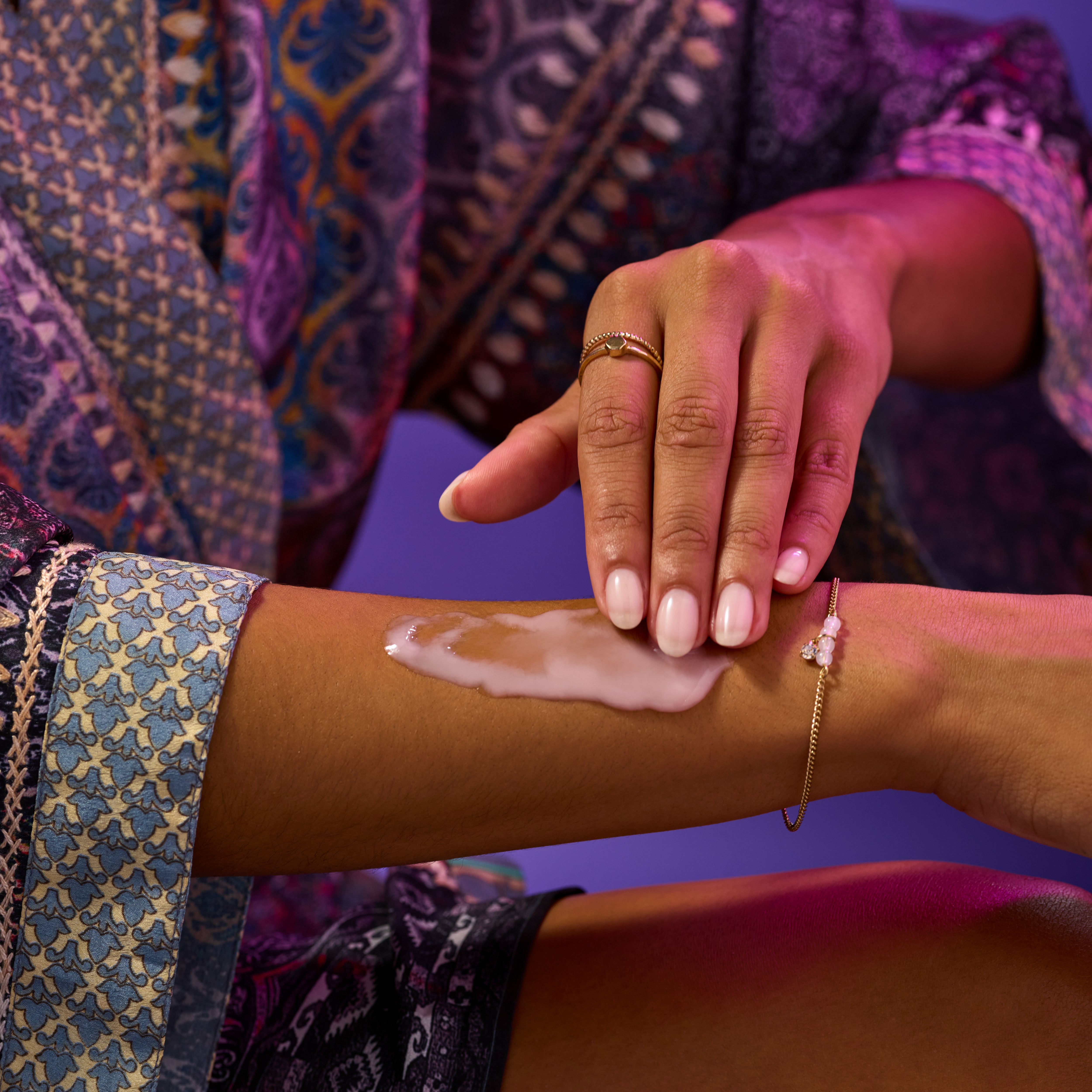 The Ritual of Yozakura Body Serum Texture on Model