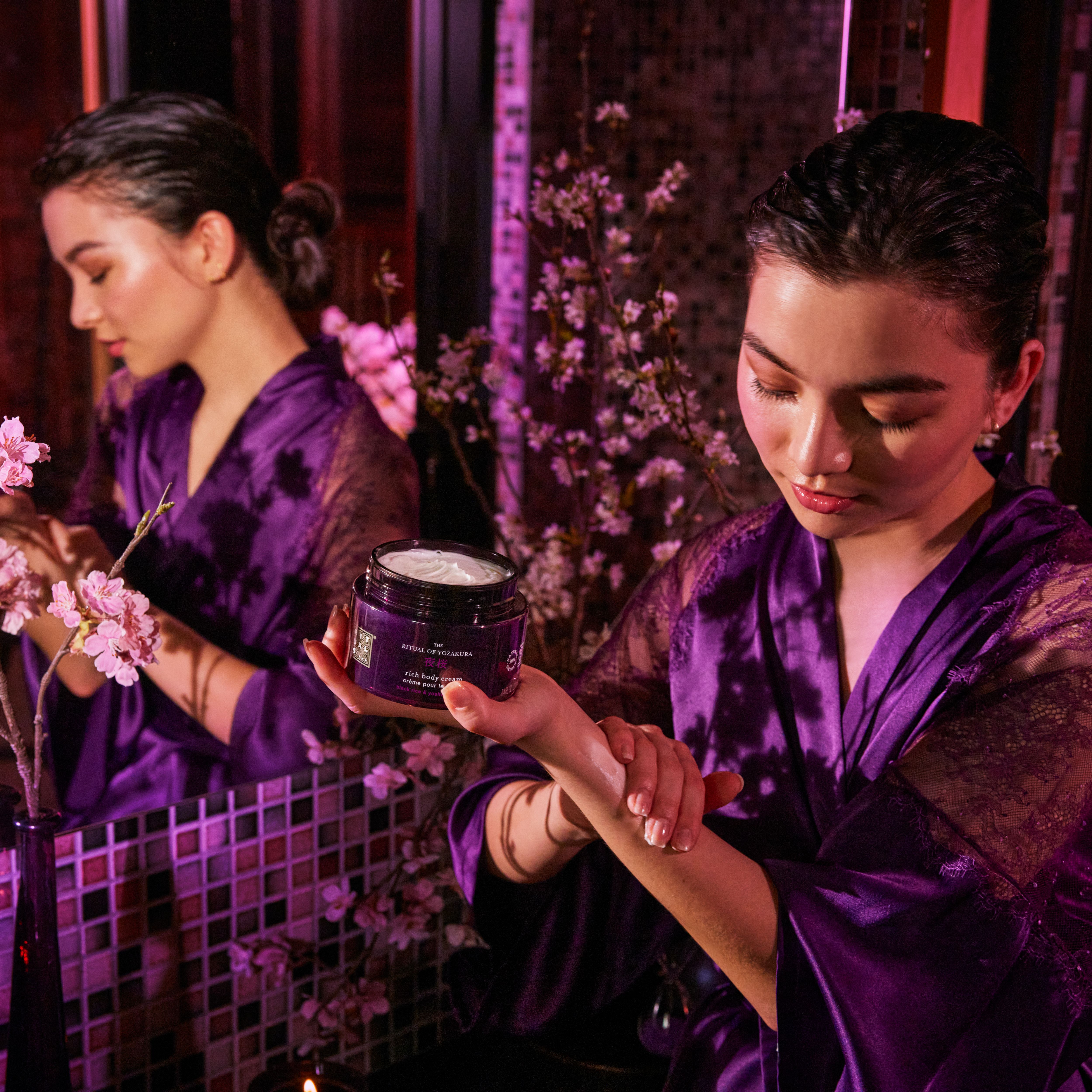 The Ritual of Yozakura Rich Body Cream 220ml Lifestyle How to Use