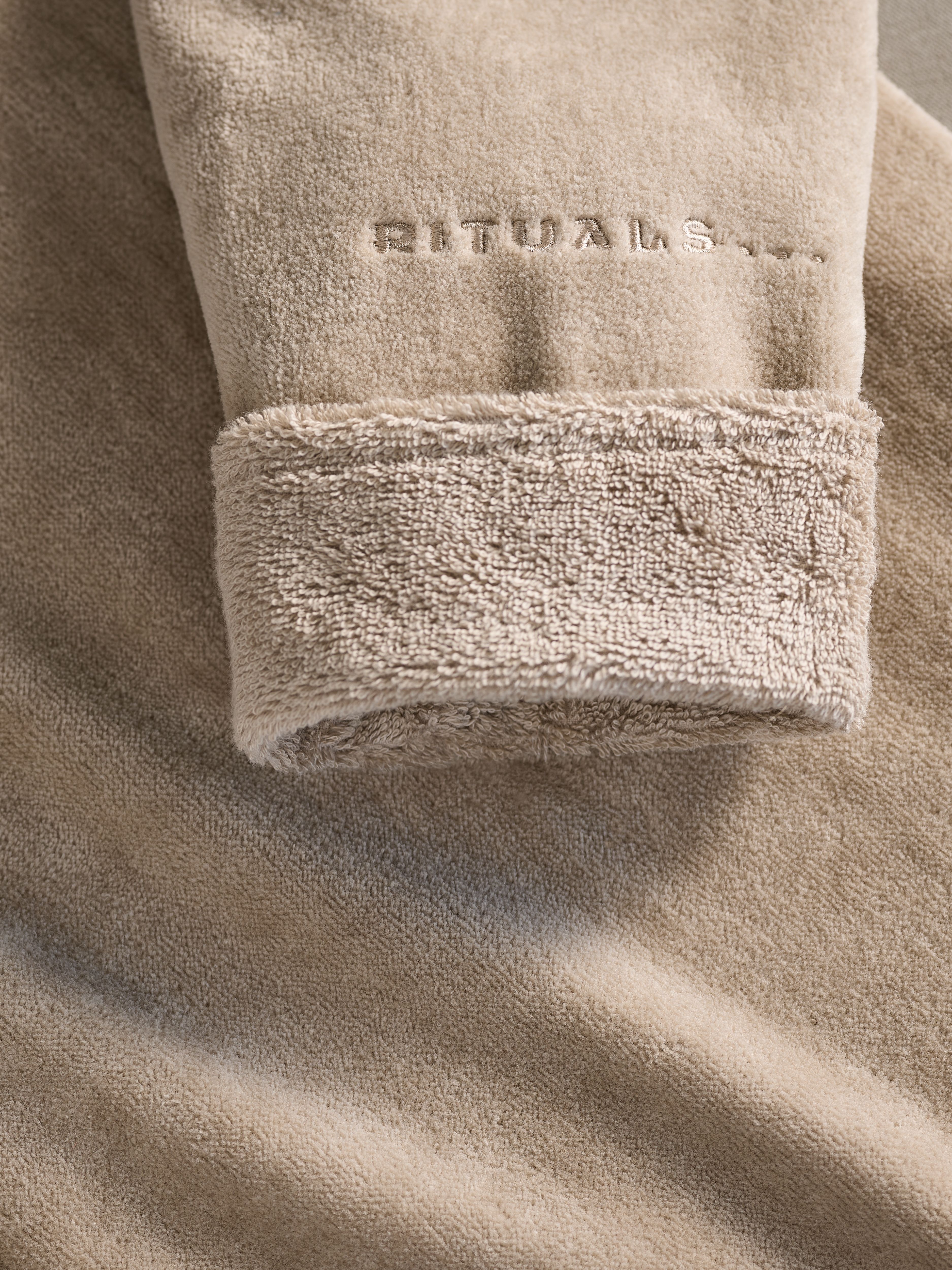 Super Smooth Cotton Bathrobe Men Sand L Lifestyle with Product Elements