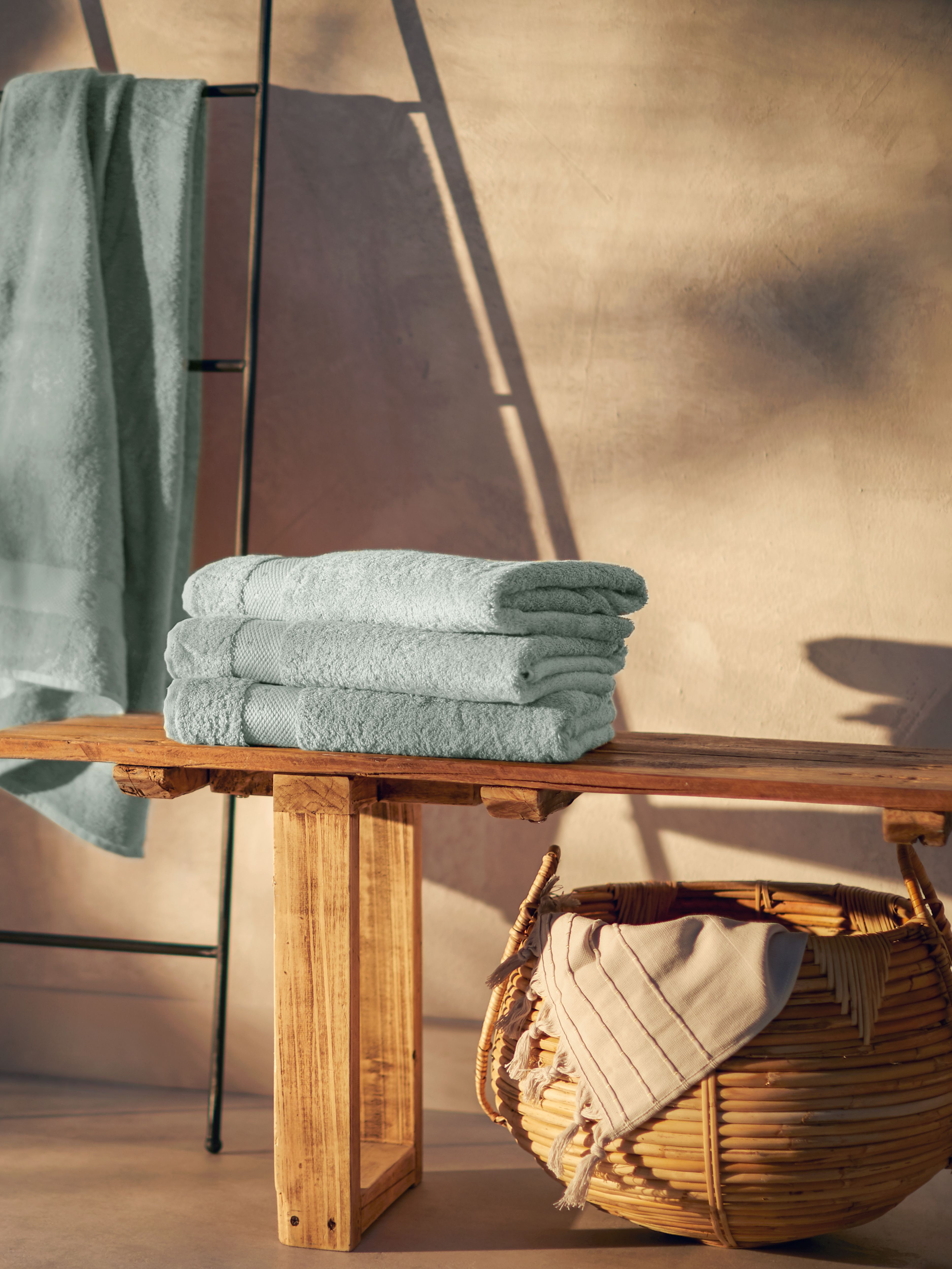 Super Smooth Cotton Bath Towel 70x140cm Misty Jade Lifestyle with Product