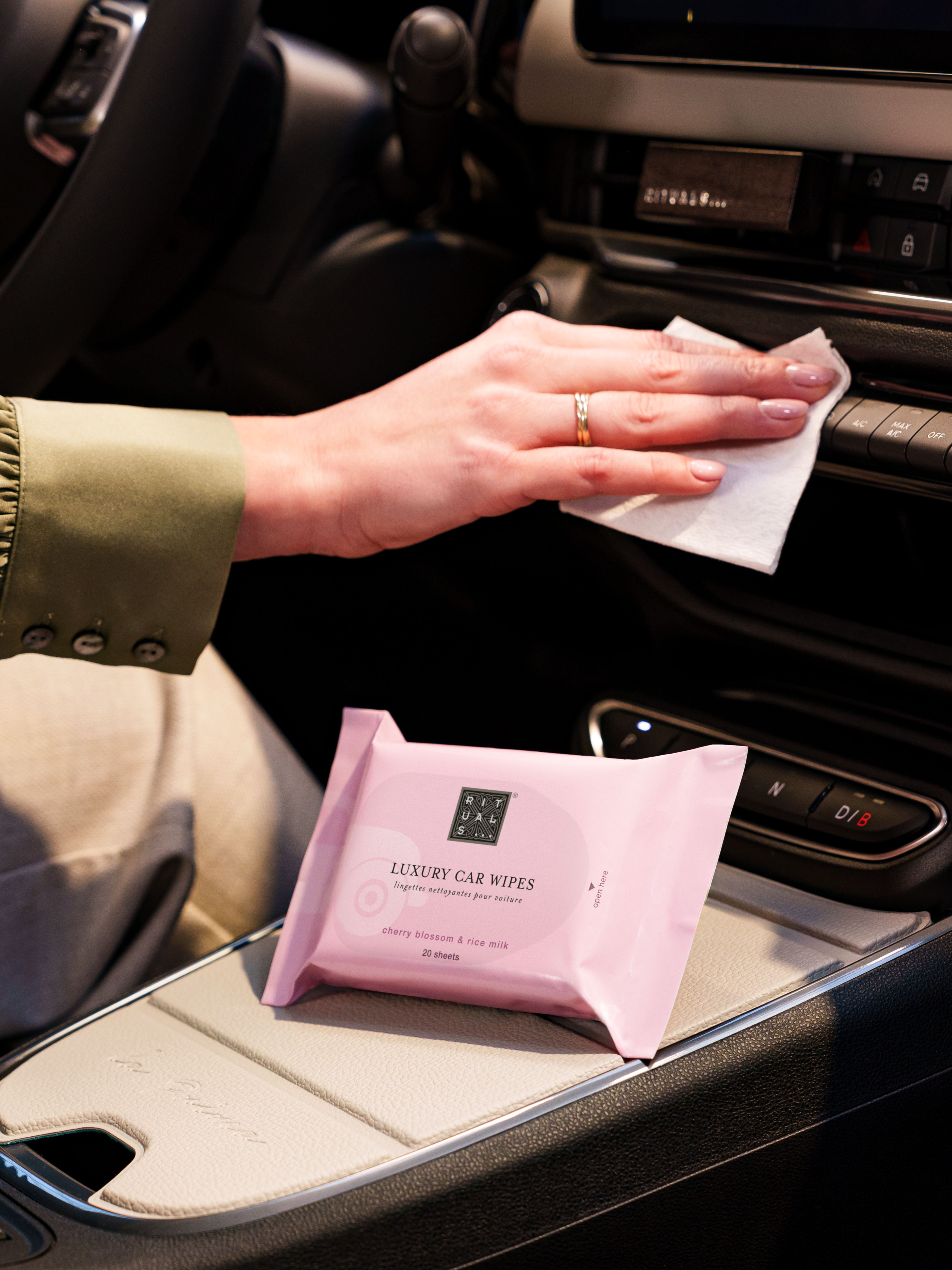 The Ritual of Sakura Car Wipes Lifestyle with Product