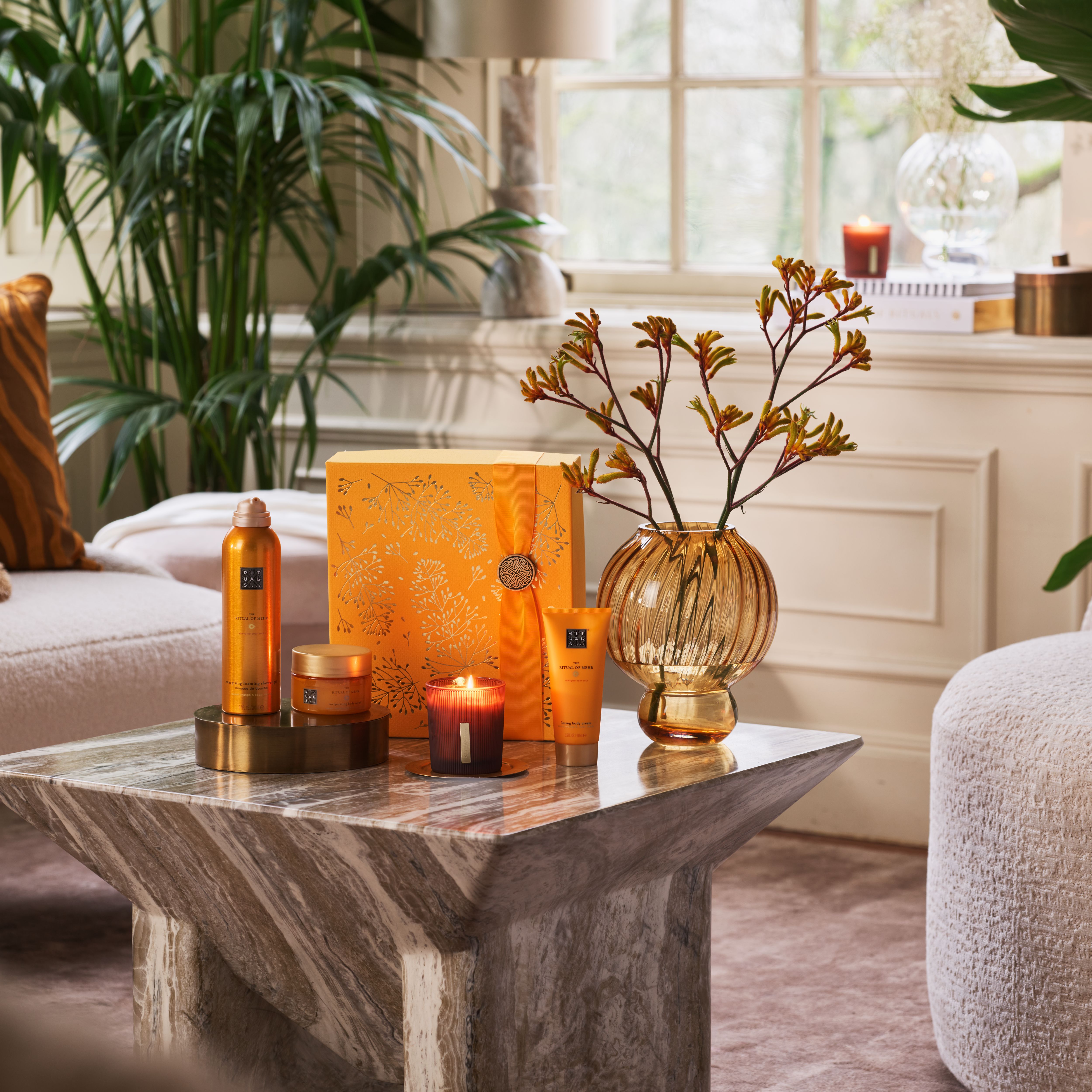 foaming shower gel 200ml, body cream 100ml, body scrub 125g, scented candle 140g, mehr, Orange, RITUALS