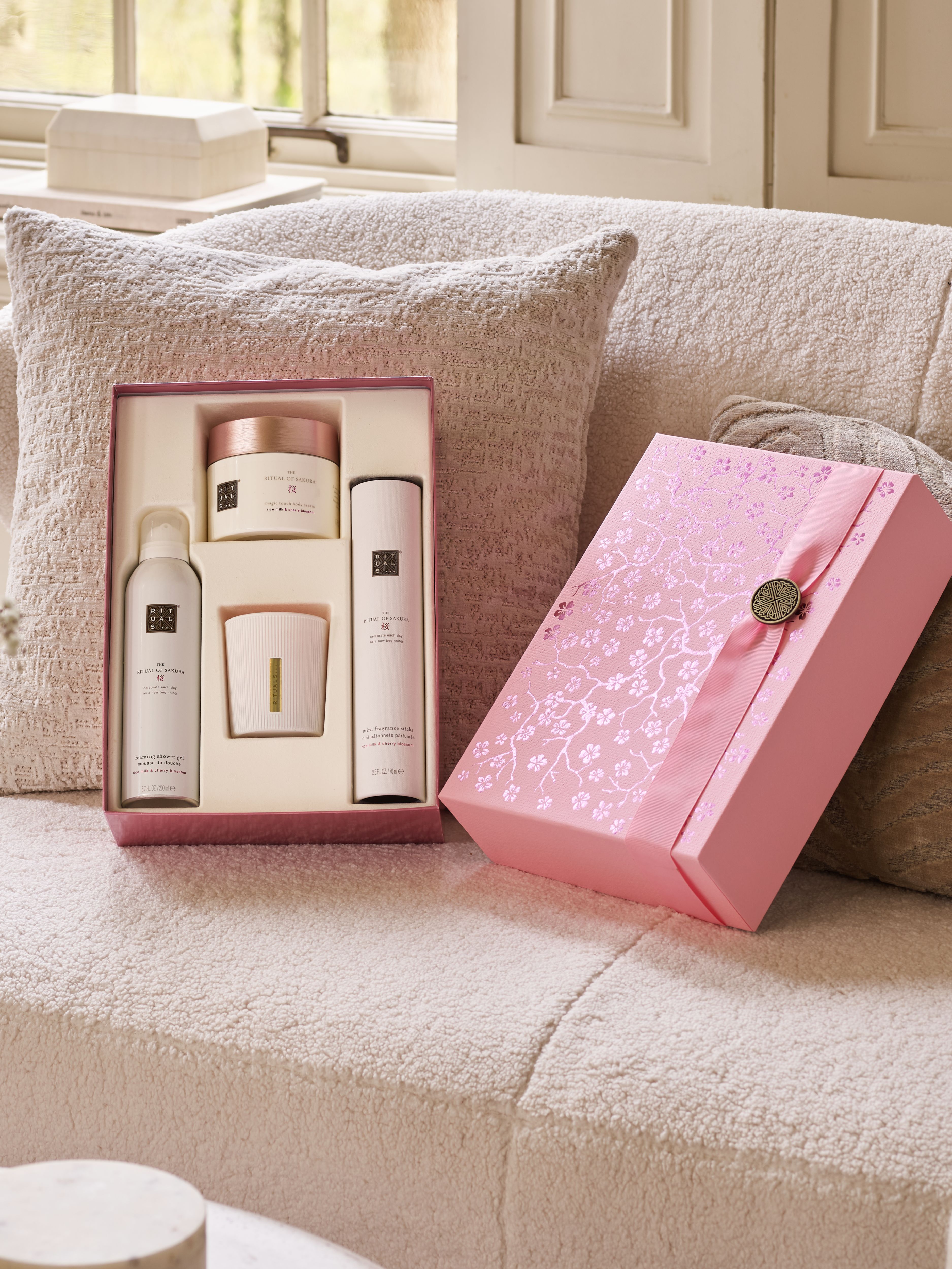 The Ritual of Sakura - Large Gift Set 2024 Lifestyle with Open Pack