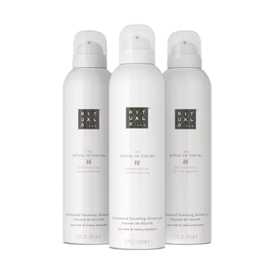 kolme vaahtoavaa suihkugeeliä