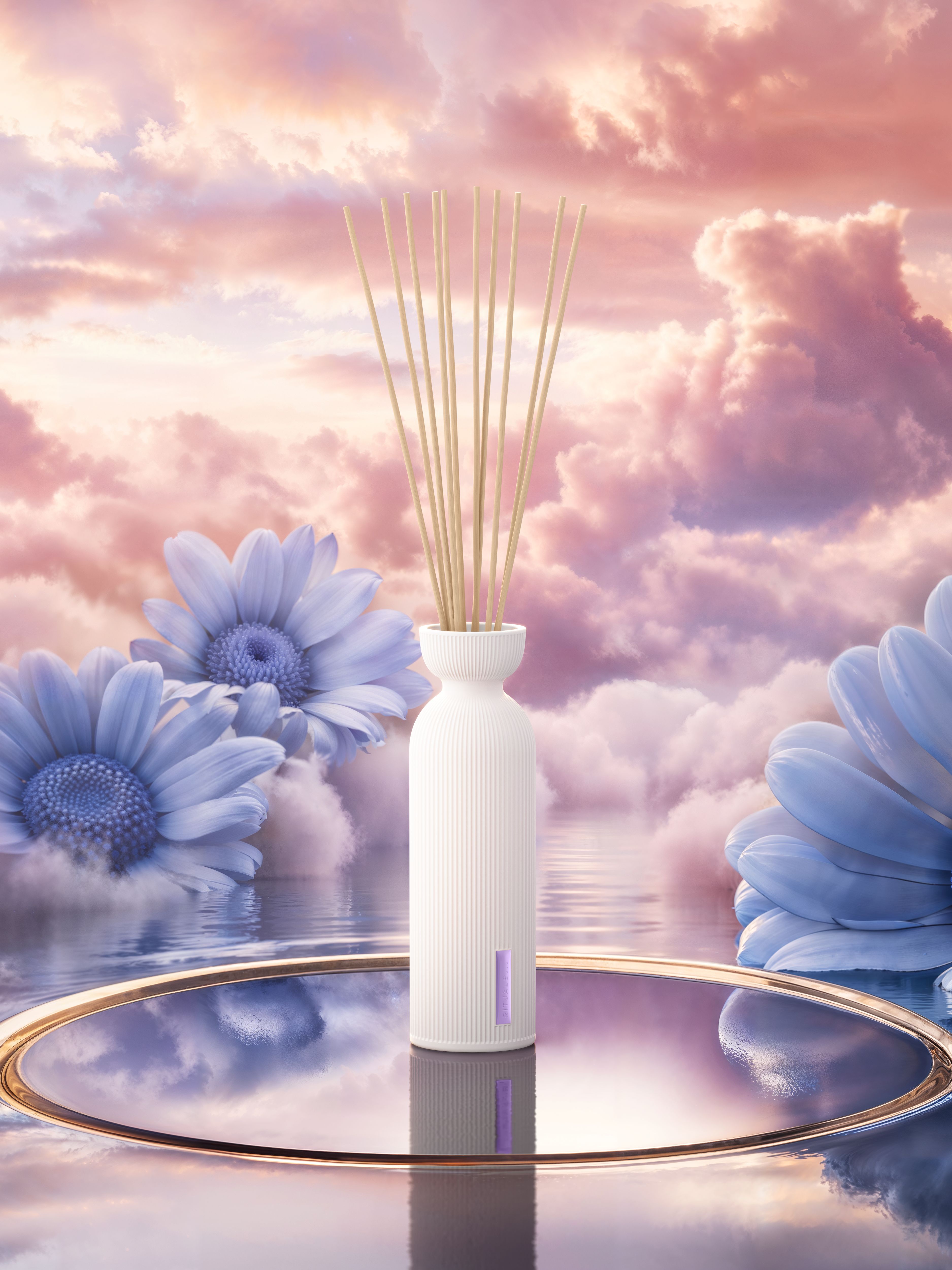 Dream Fragrance Sticks 250 ml Lifestyle with Product