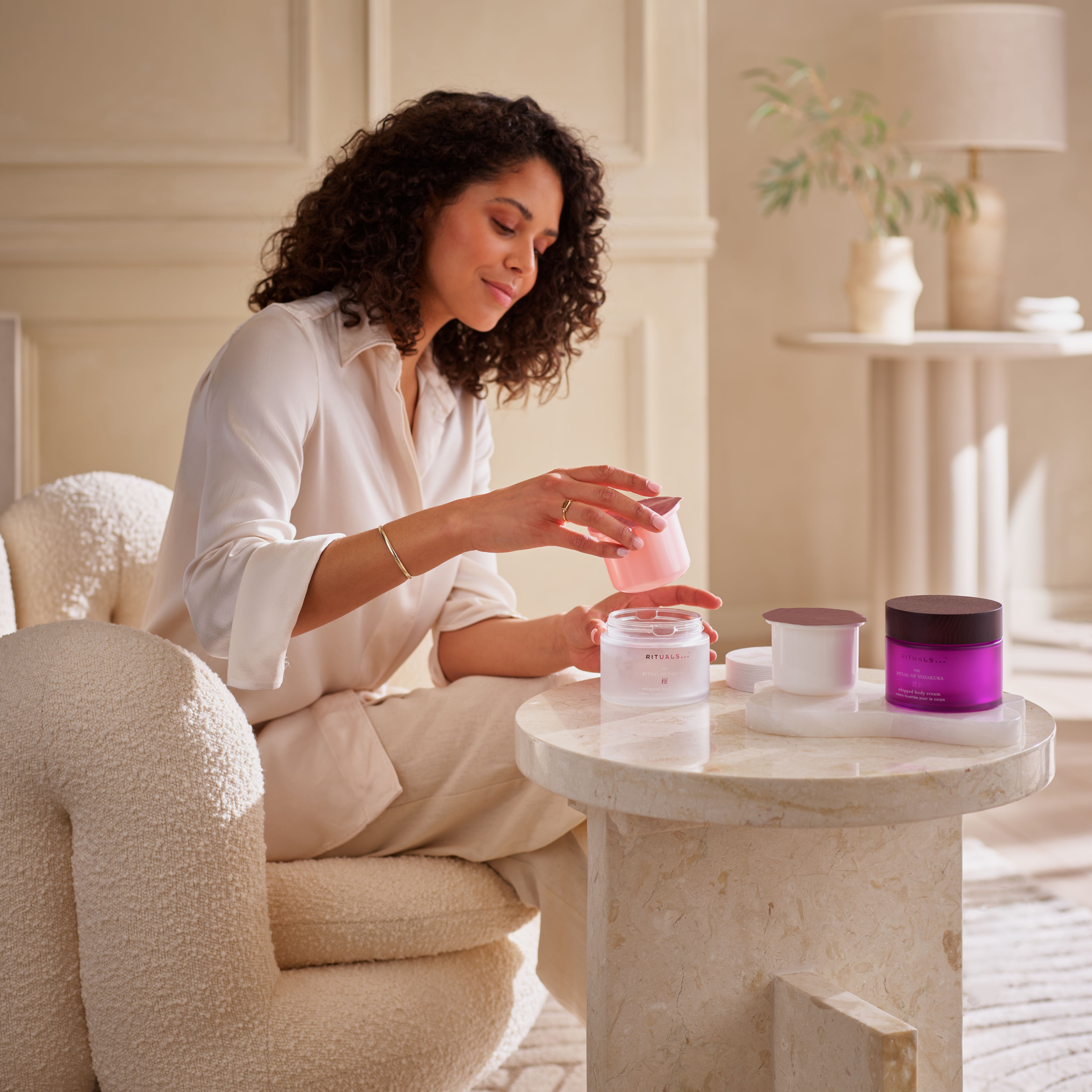 The Ritual of Sakura Body Cream 220ml Lifestyle How to Use