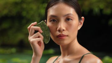  How to use a gua sha