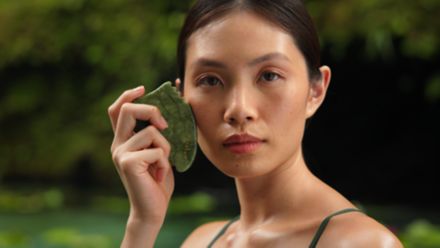 How to use a gua sha