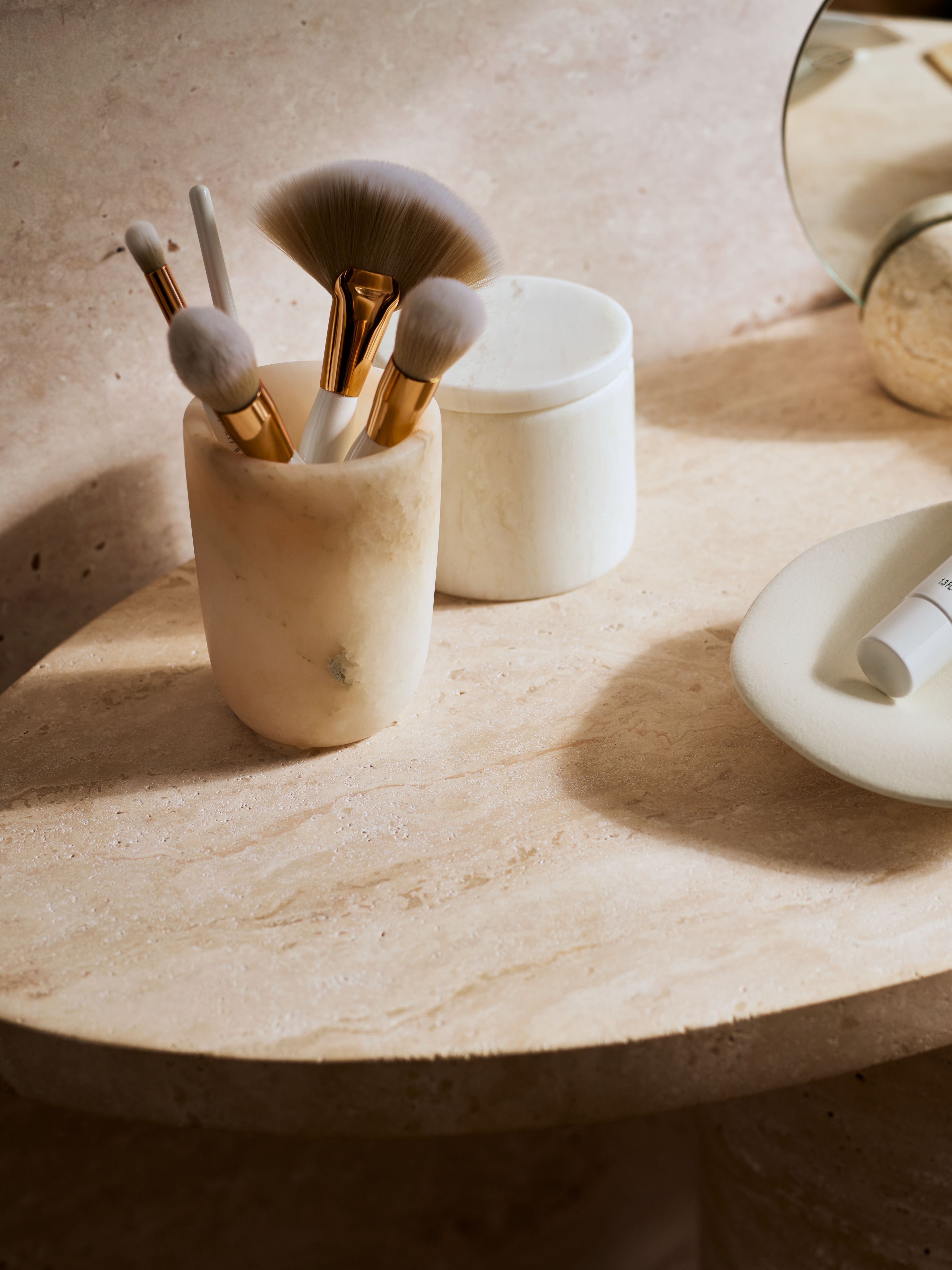 Miracle Beautifying Day Cream Lifestyle with Product