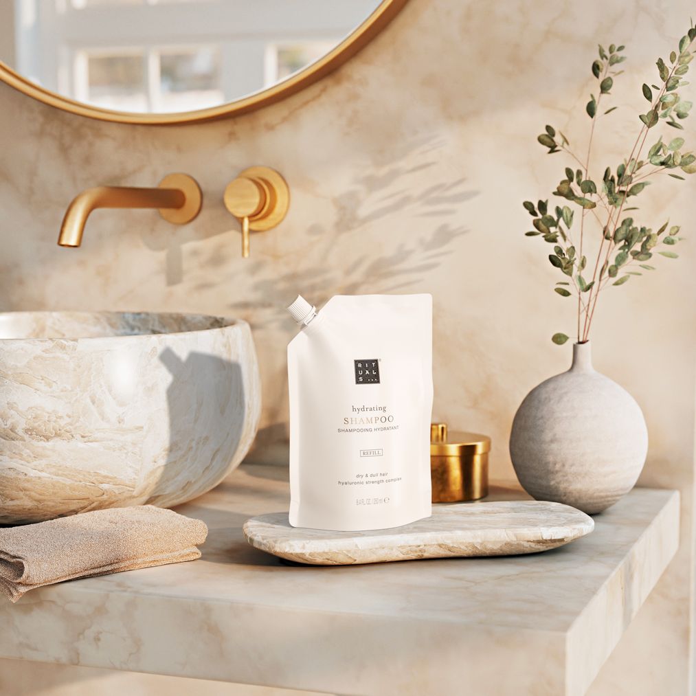 https://rituals.scene7.com/is/image/rituals/1119537-hy25001-hydrating-shampoo-refill-pouch-250ml:Square?resMode=sharp2&wid=1013&hei=1013