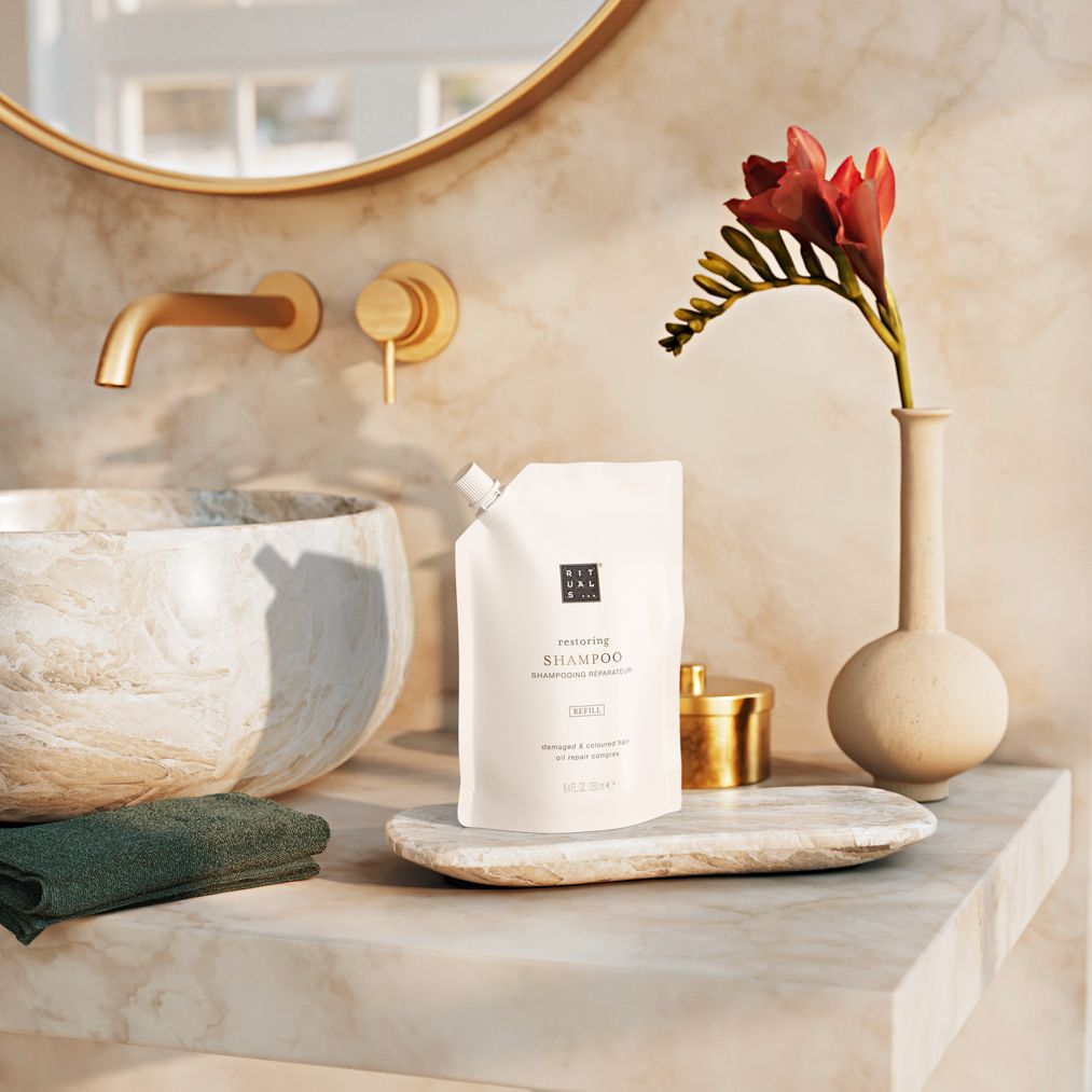 https://rituals.scene7.com/is/image/rituals/1119538-re25001-restoring-shampoo-refill-pouch-250ml:Square?resMode=sharp2&wid=1013&hei=1013