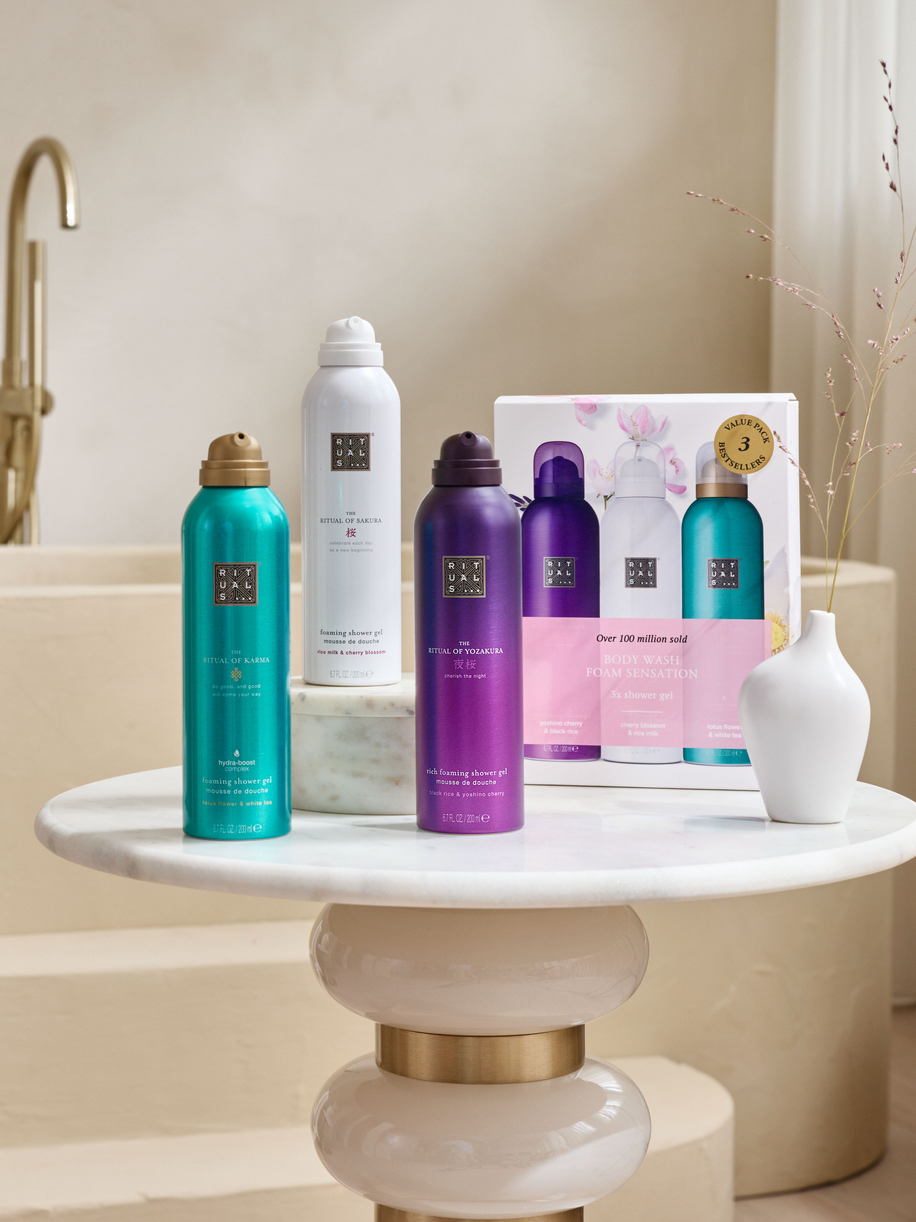 Shower Foam Discovery Value Pack 2025 Lifestyle with Closed Pack