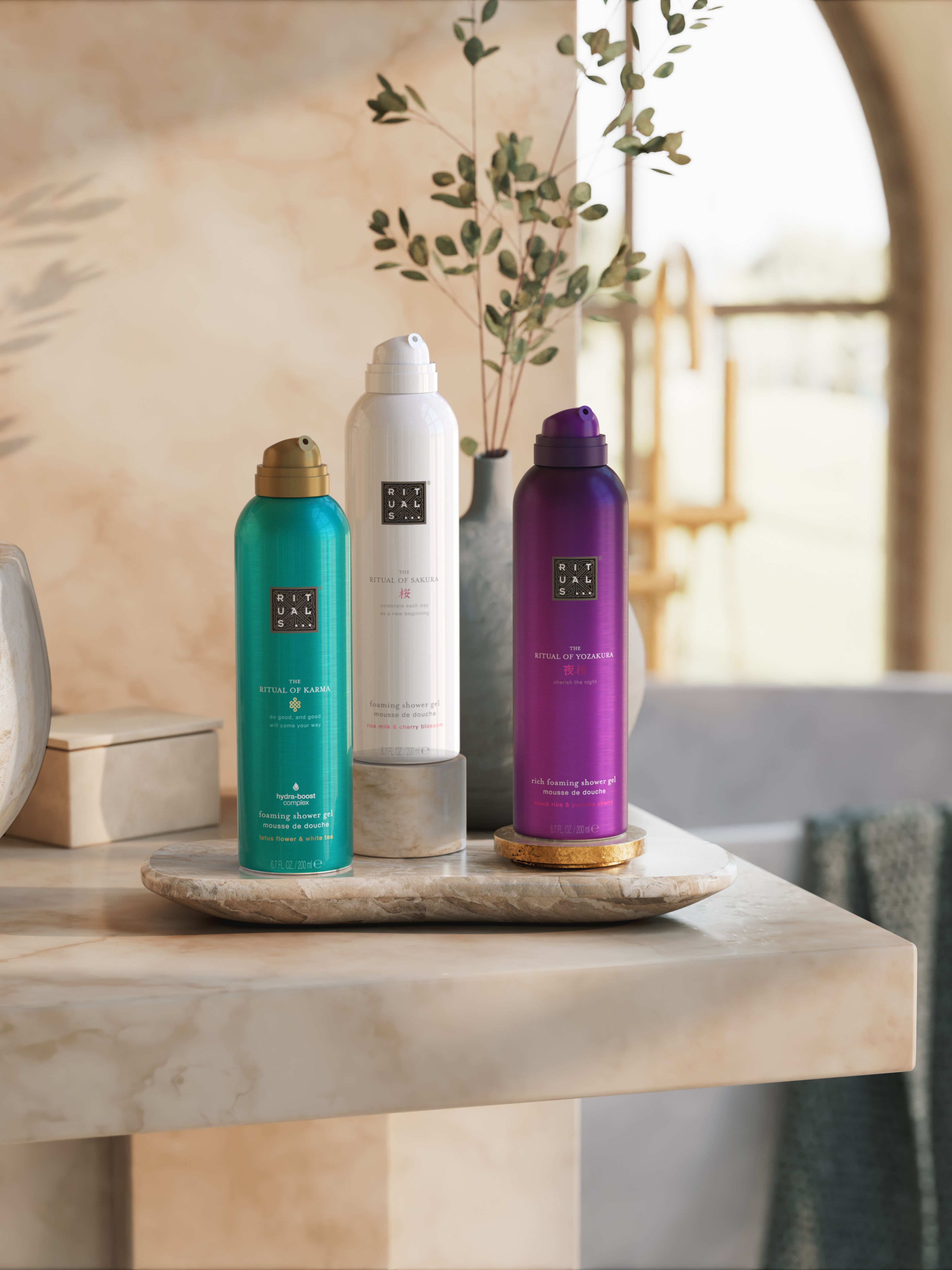 Shower Foam Discovery Value Pack 2025 Lifestyle with Product