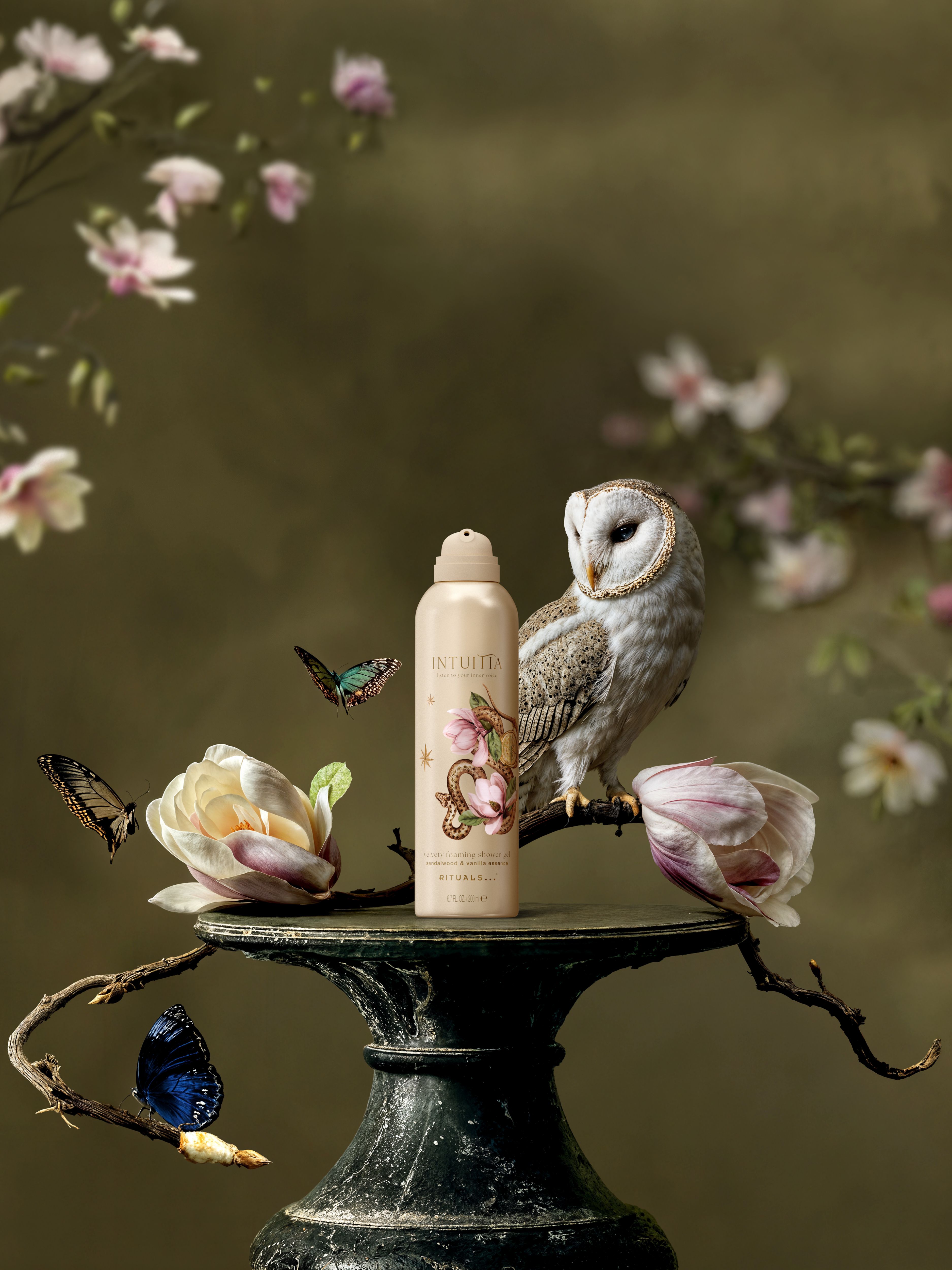 Intuitia Velvety Foaming Shower Gel Lifestyle with Product