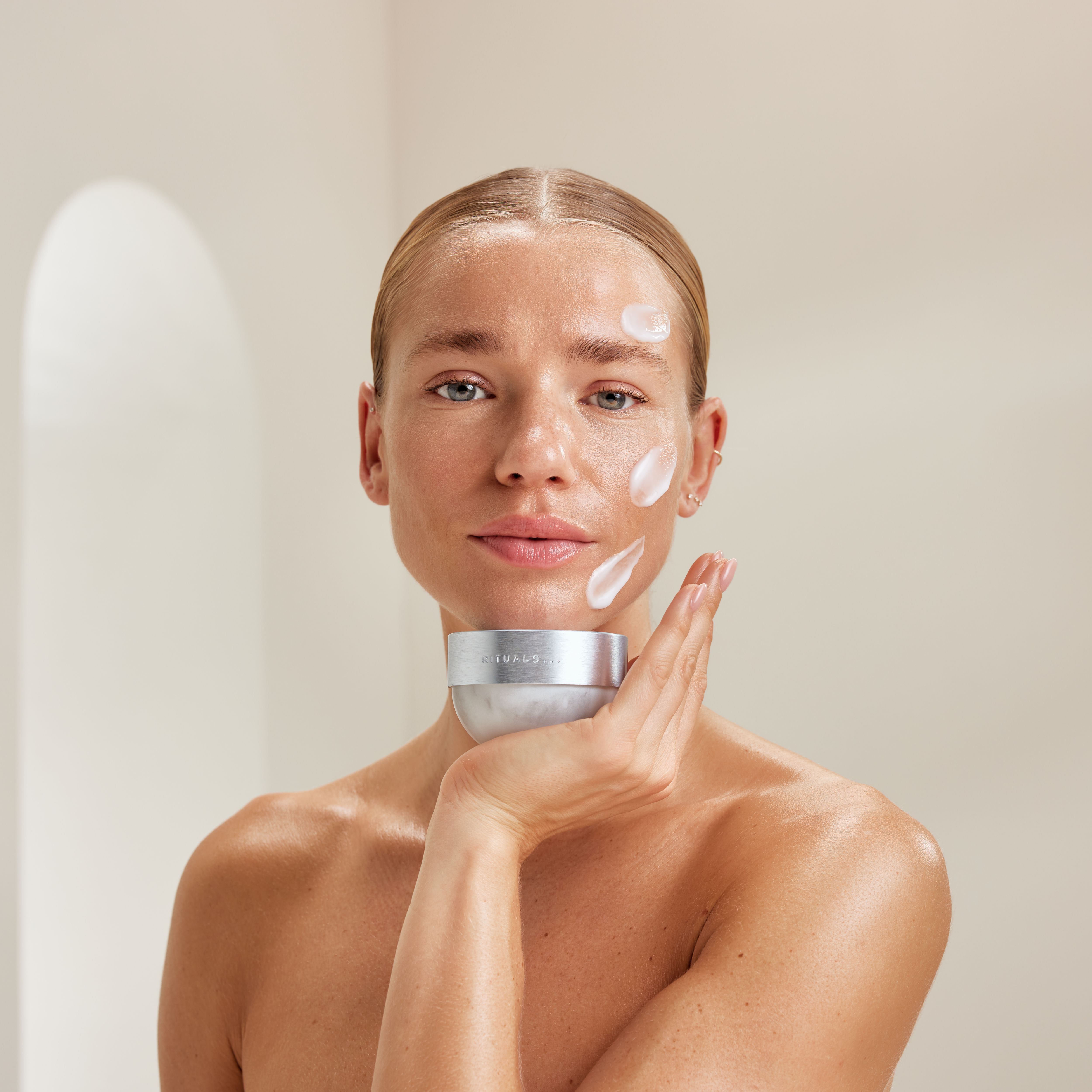 Firming Day Cream Lifestyle How to Use