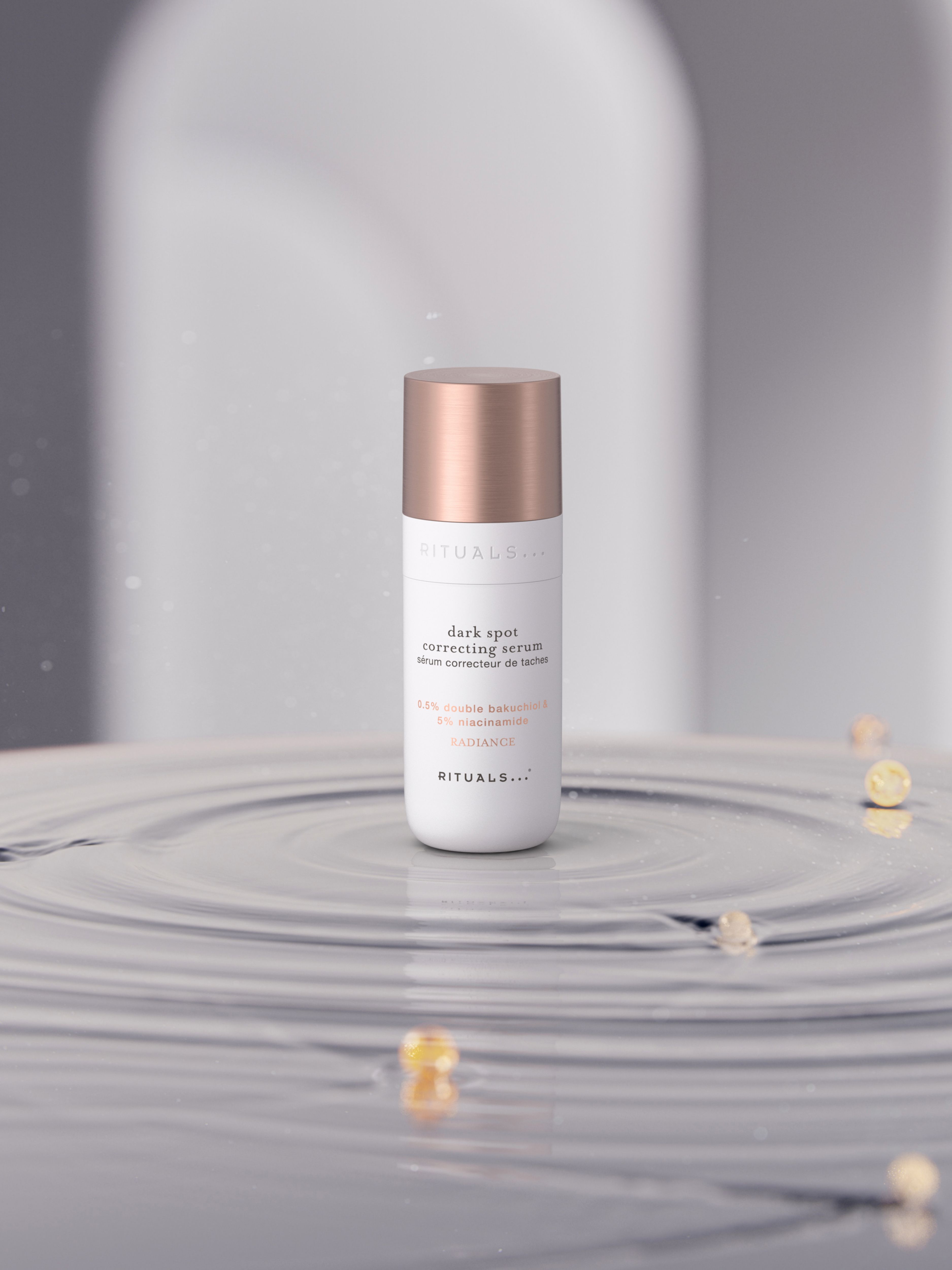 Dark Spot Correcting Serum Lifestyle with Product