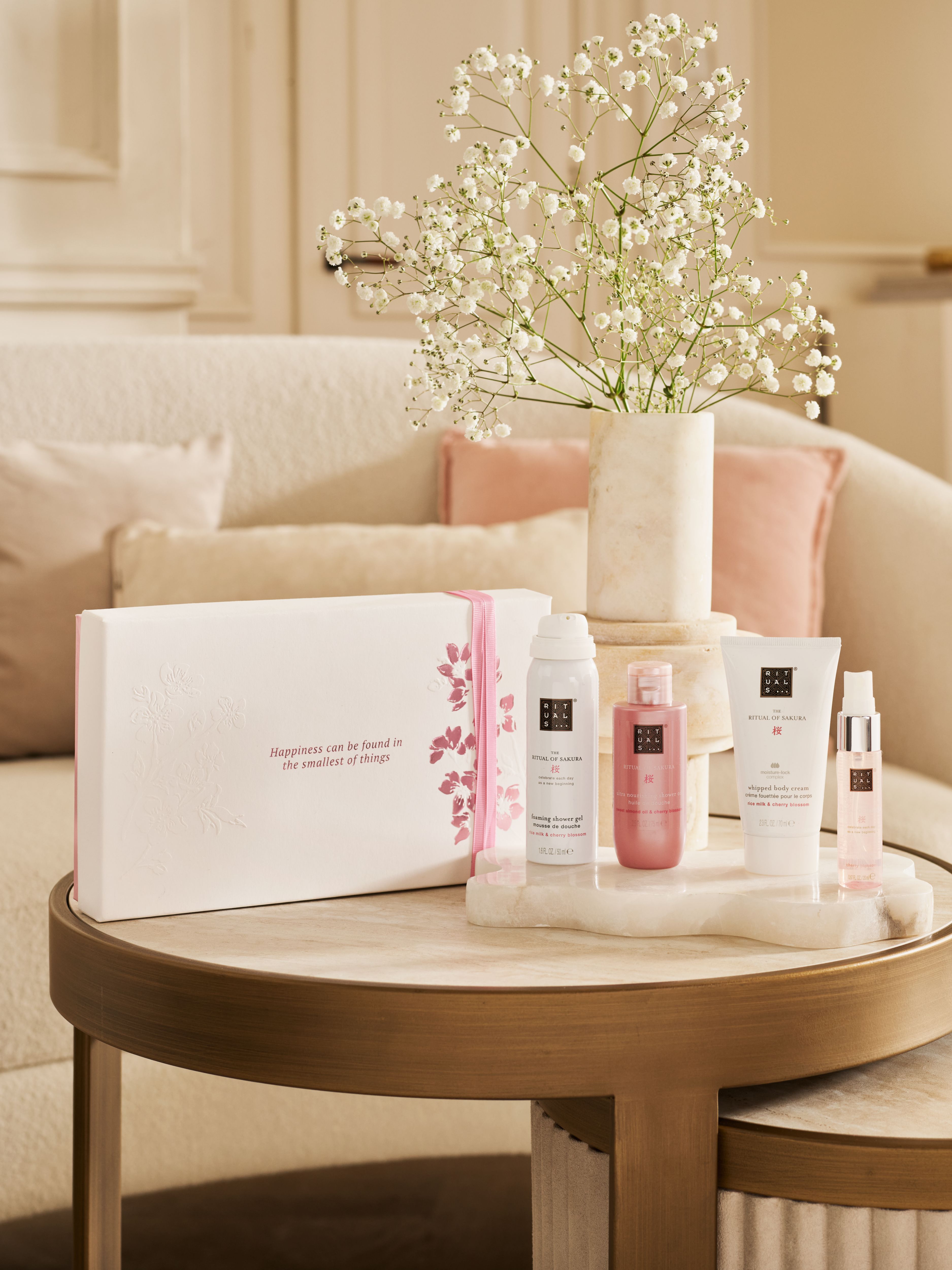 The Ritual of Sakura - Small Gift Set 2025 Lifestyle with Closed Pack