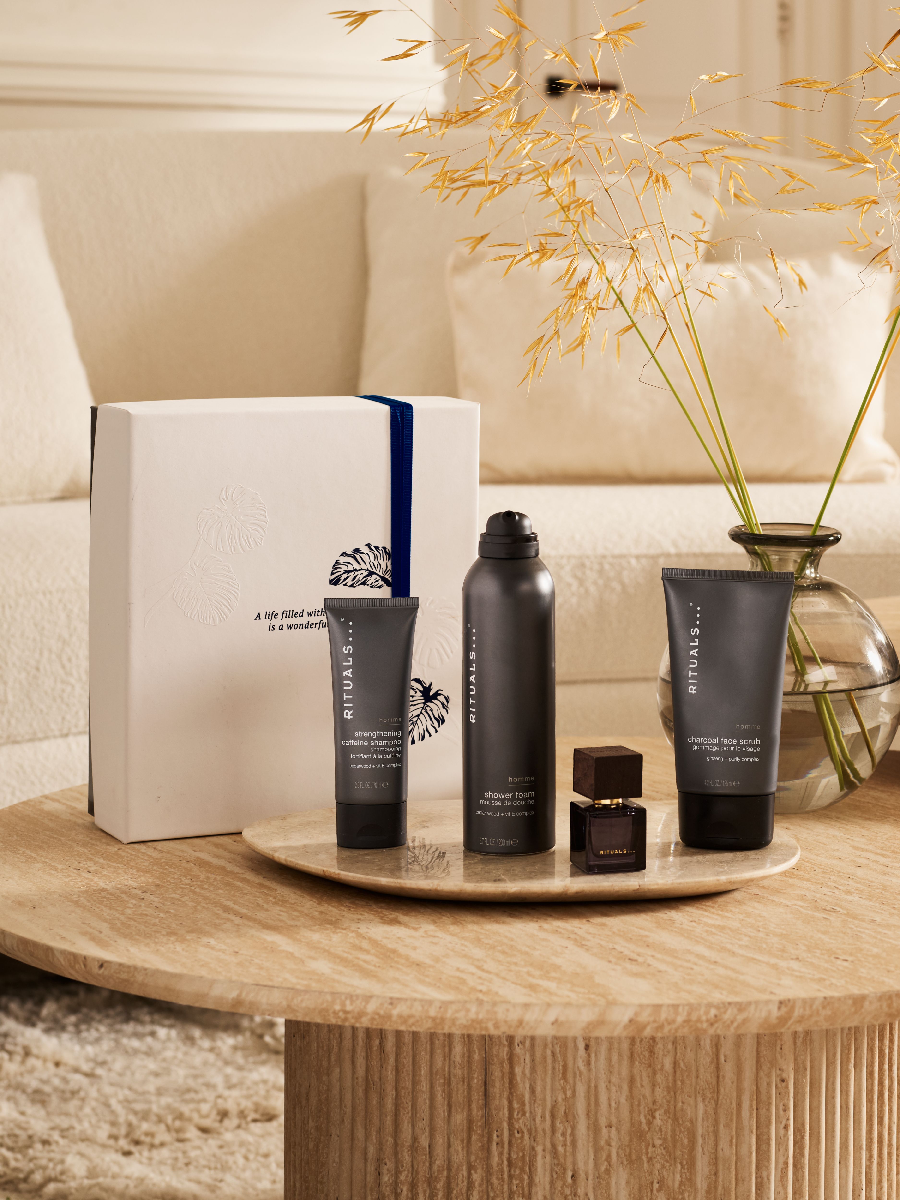 Rituals Homme - Medium Gift Set 2025 Lifestyle with Closed Pack