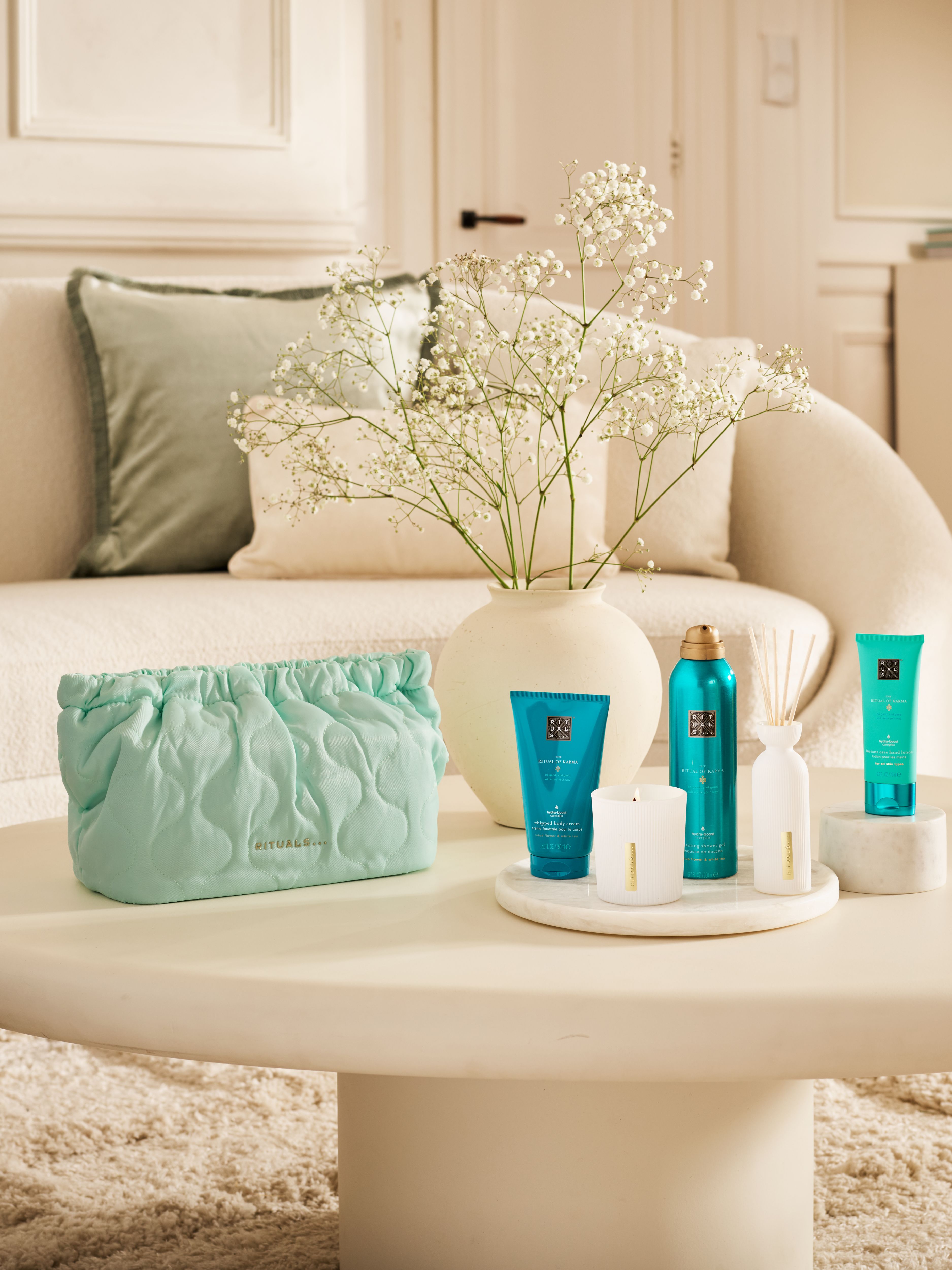 The Ritual of Karma - Large Gift Set 2025 Lifestyle with Closed Pack