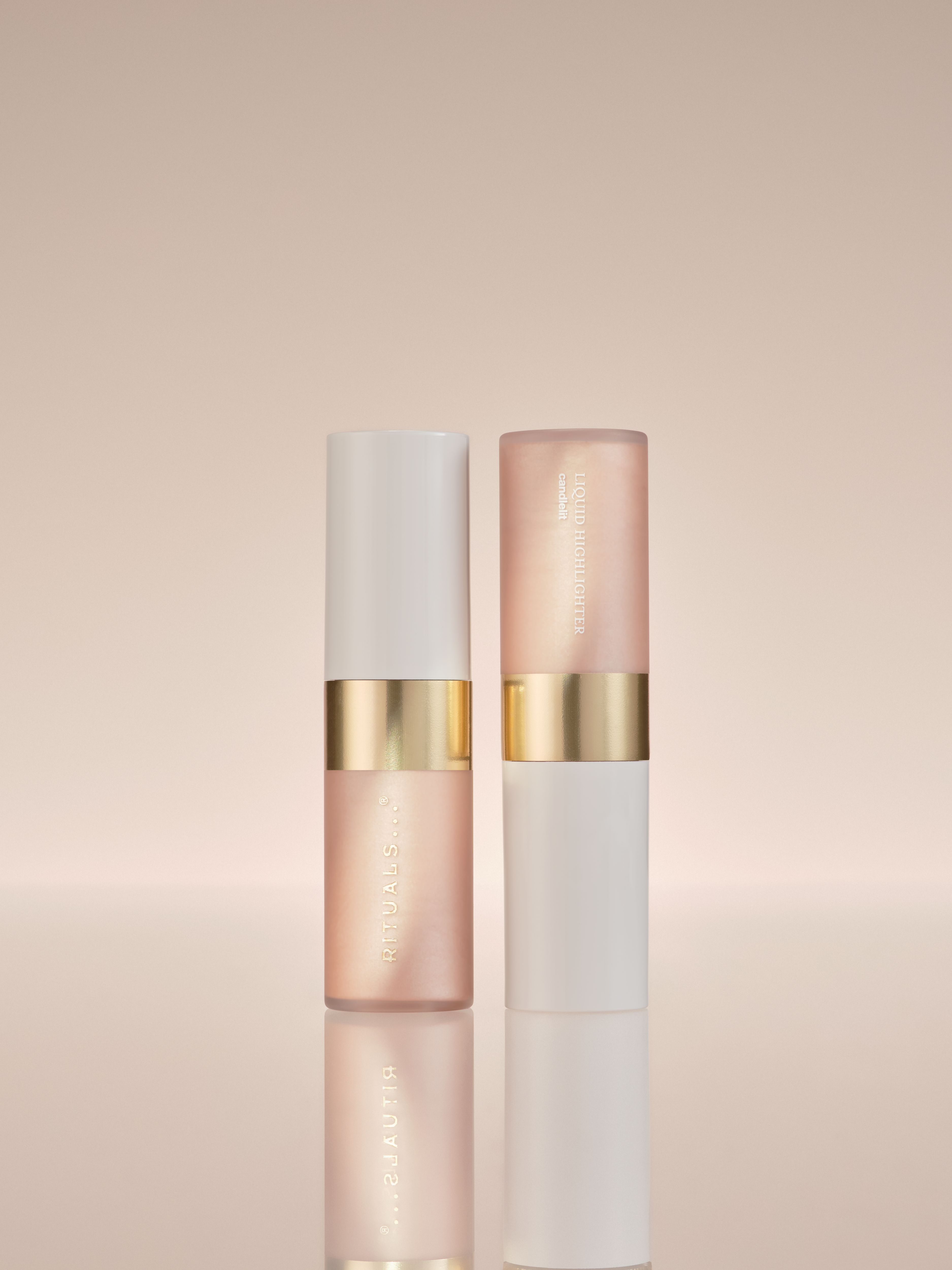 Liquid Highlighter Studio with Product