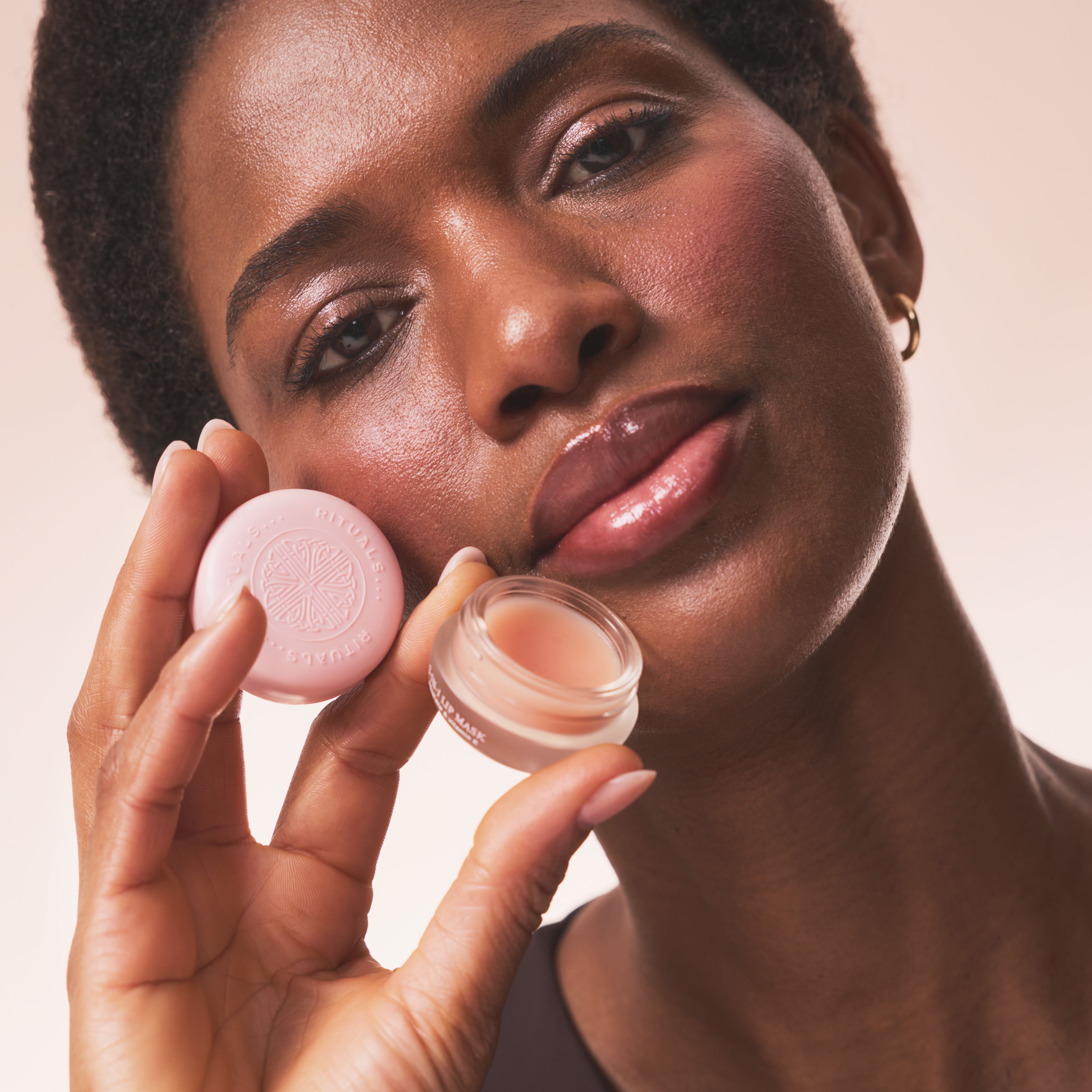 3-in-1 Supercharged Lip Mask Lifestyle with Model and Packshot