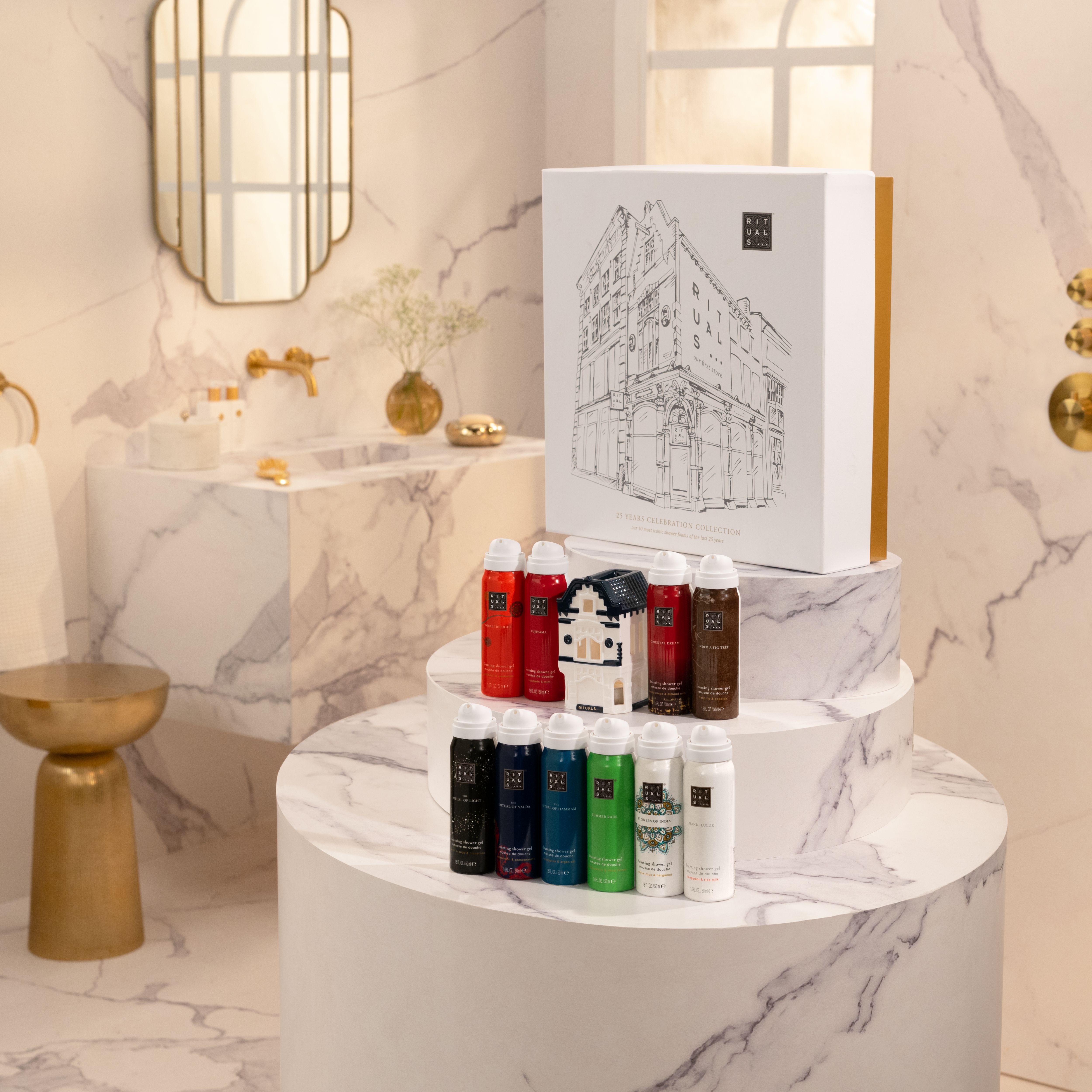 25 Years Celebration Set Lifestyle with Closed Pack