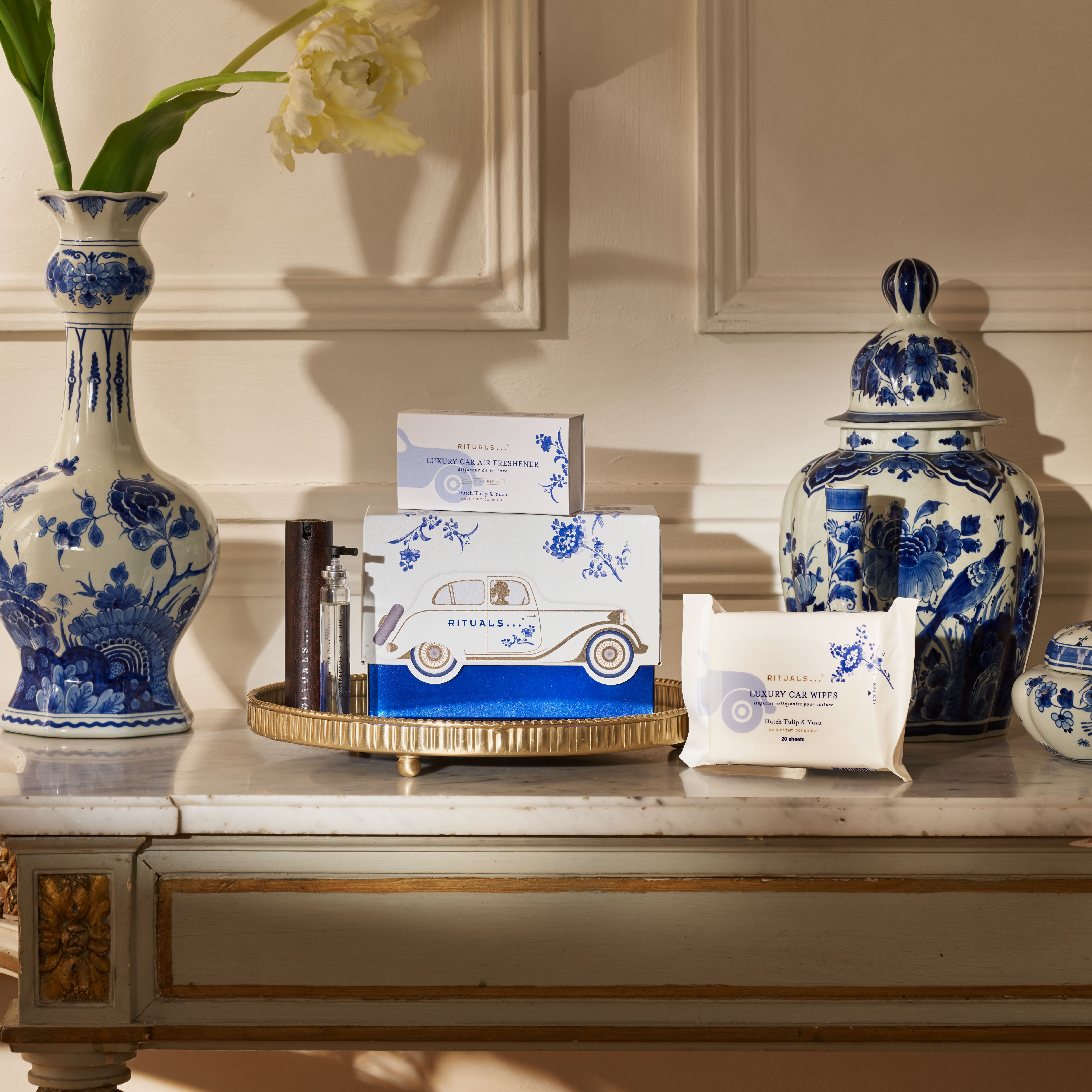 Car Gift Set Amsterdam Collection 2025 Lifestyle with Closed Pack