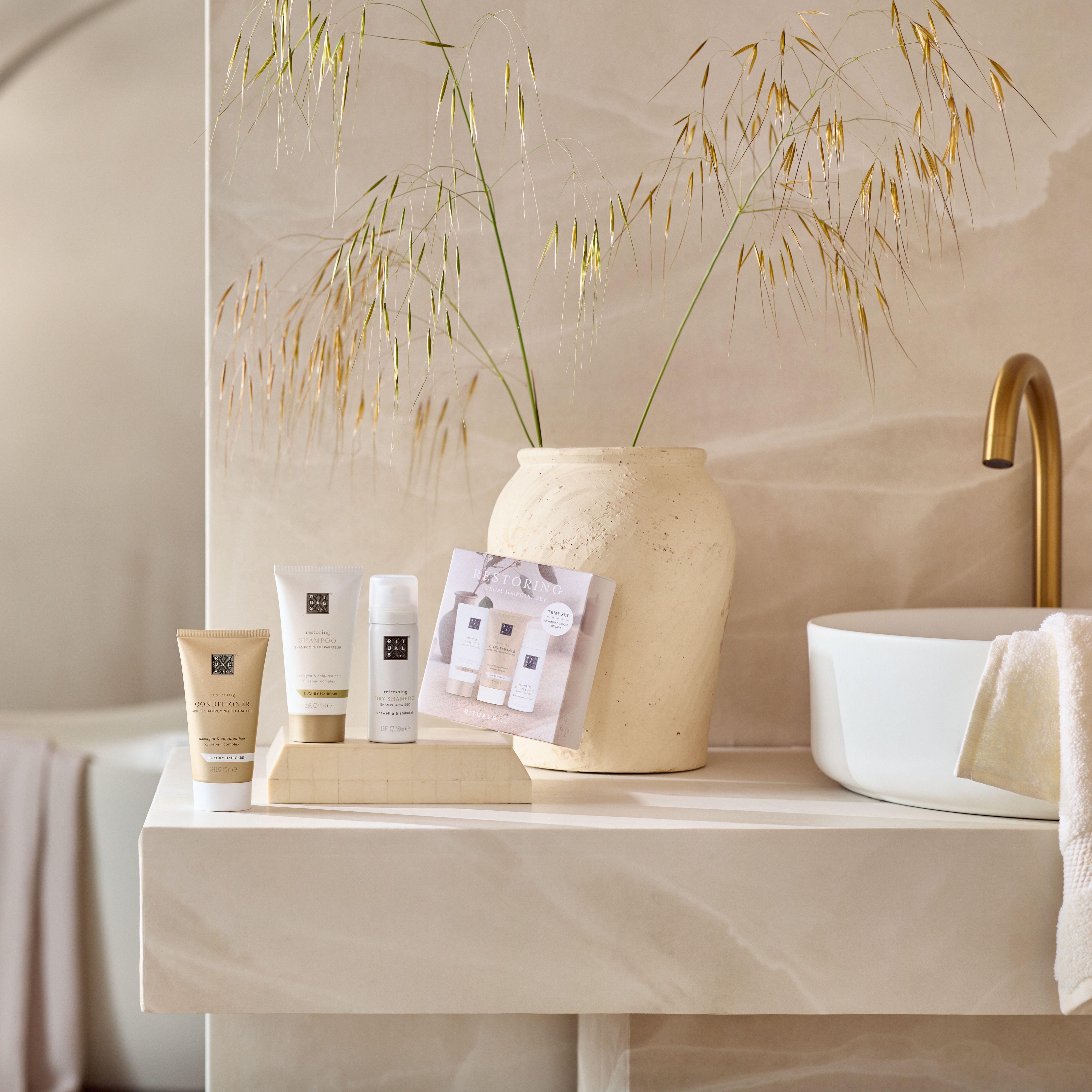 Hair Care Set - Restoring Lifestyle with Closed Pack