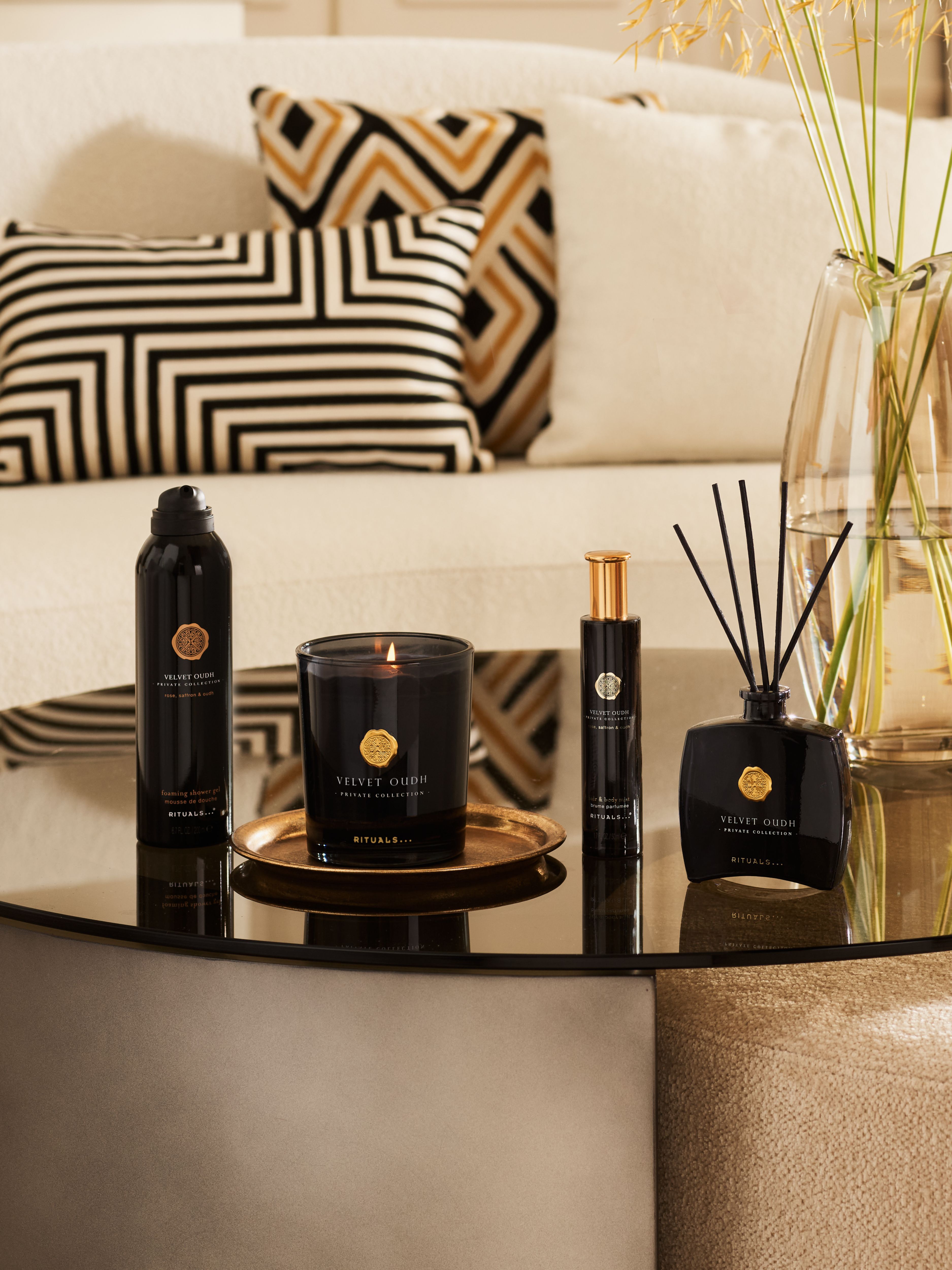 Private Collection – Velvet Oudh Lifestyle with Open Pack