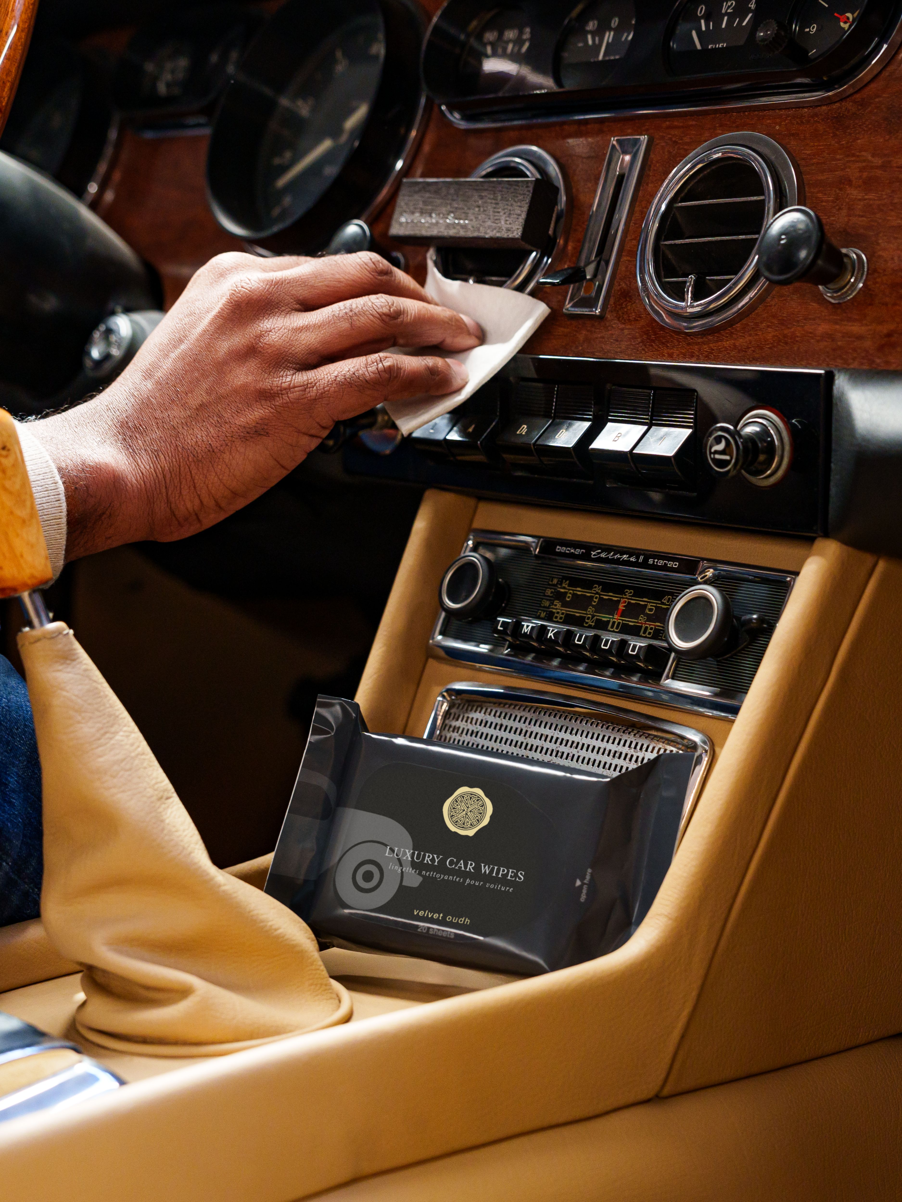 Velvet Oudh Car Wipes Lifestyle with Product