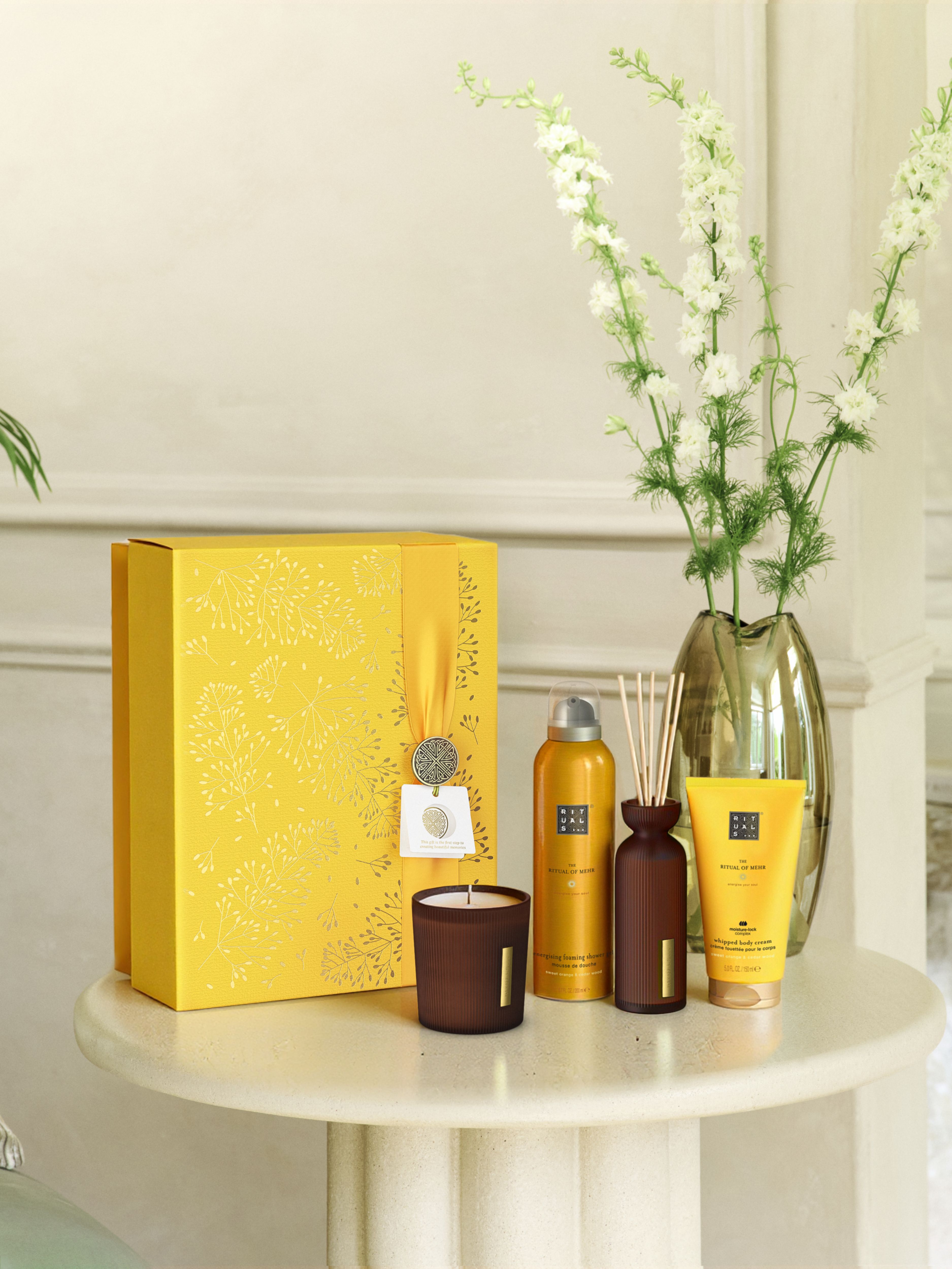The Ritual of Mehr - Large Gift Set 2025 Lifestyle with Closed Pack