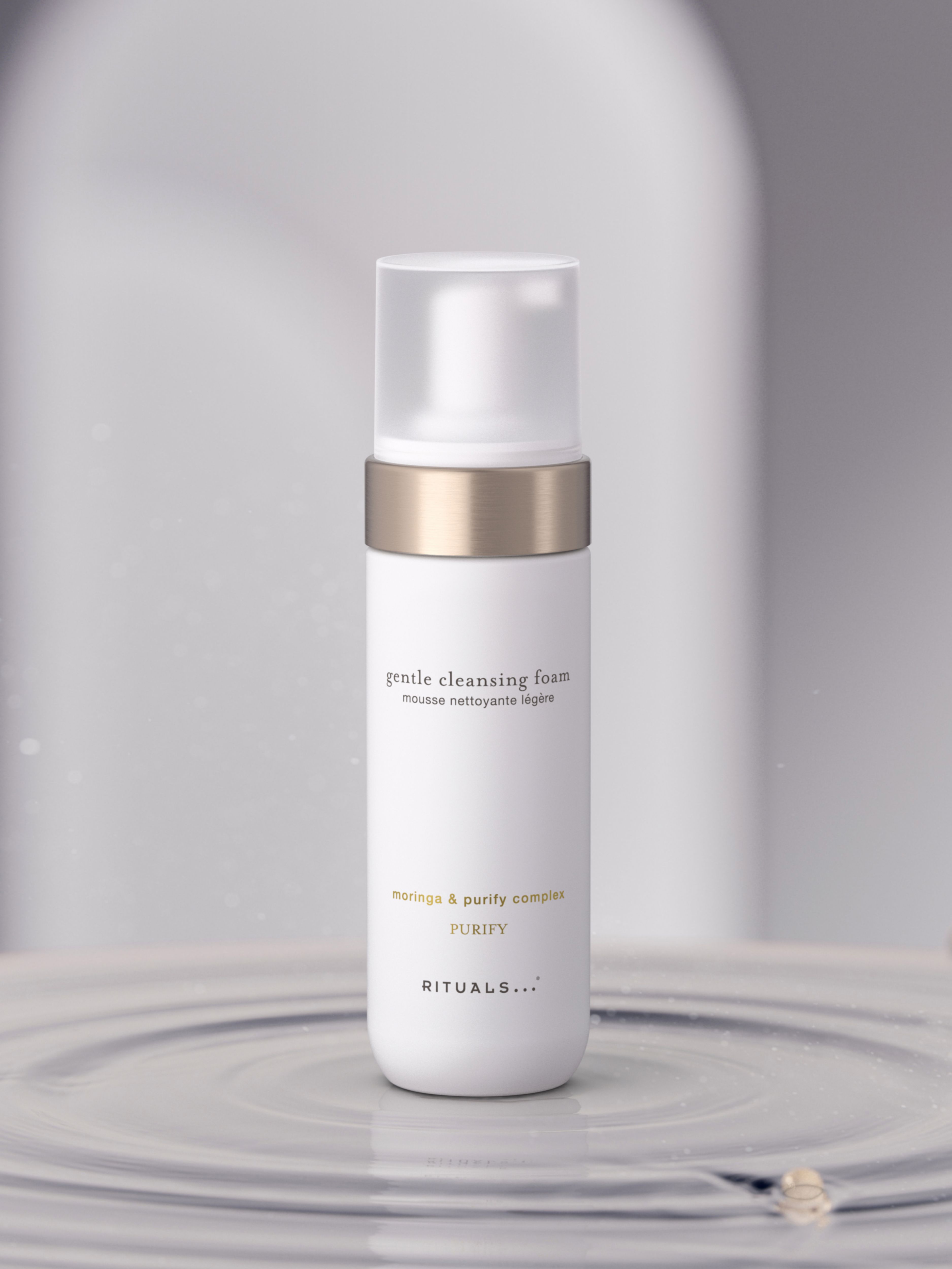Gentle Cleansing Foam Lifestyle with Product