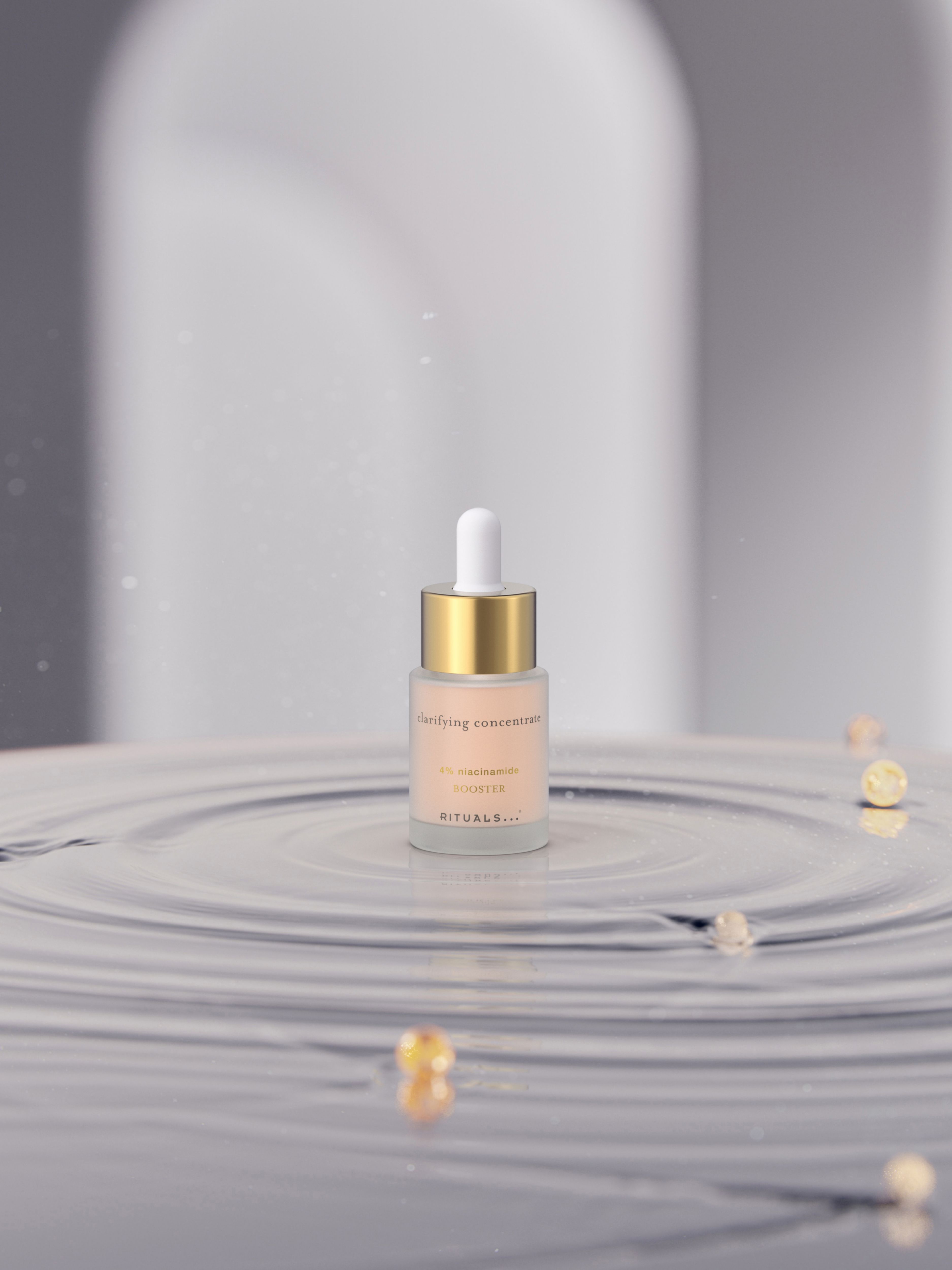 Clarifying Concentrate Lifestyle with Product
