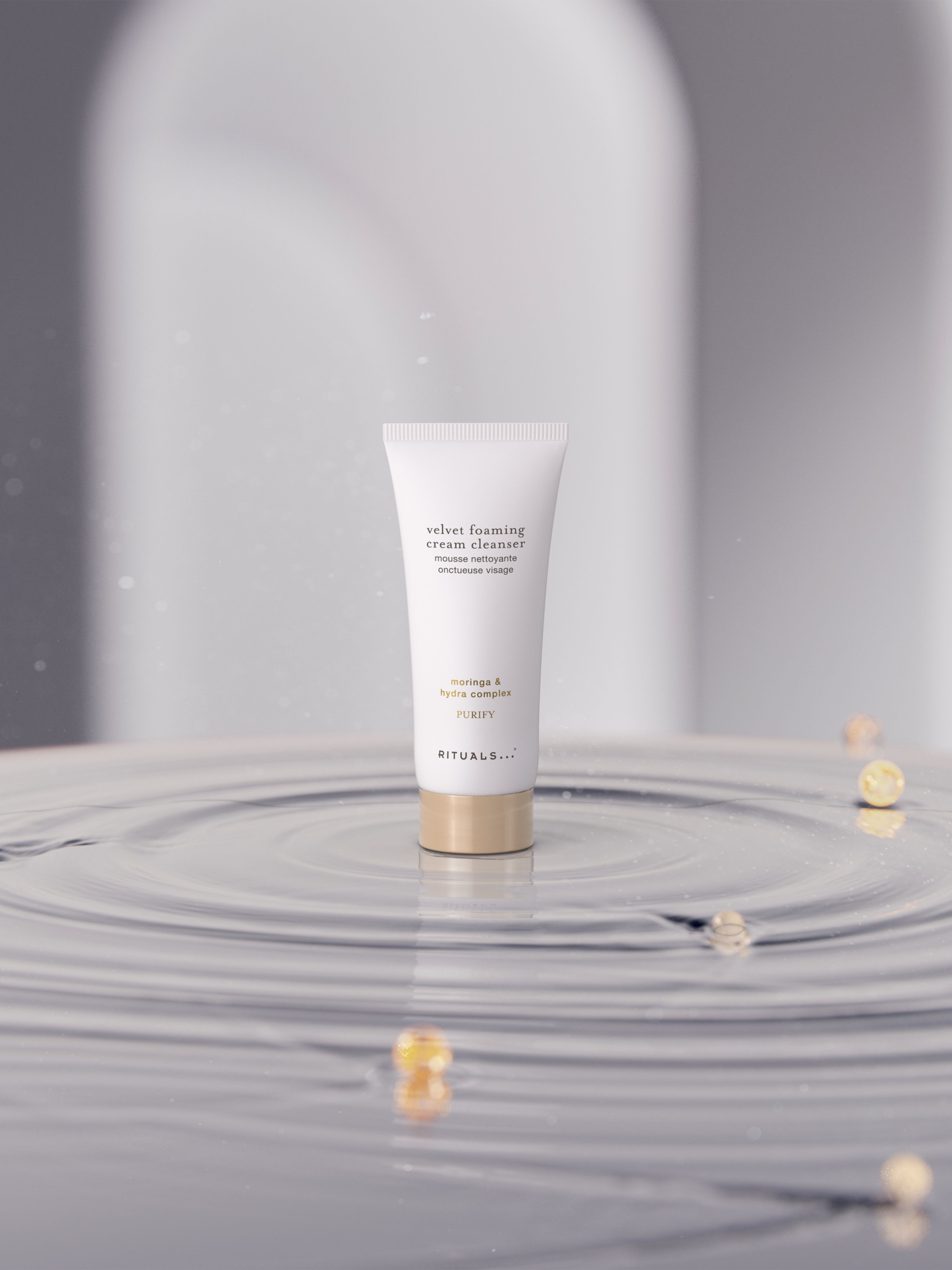 Velvet Foaming Cream Cleanser 30ml Lifestyle with Product