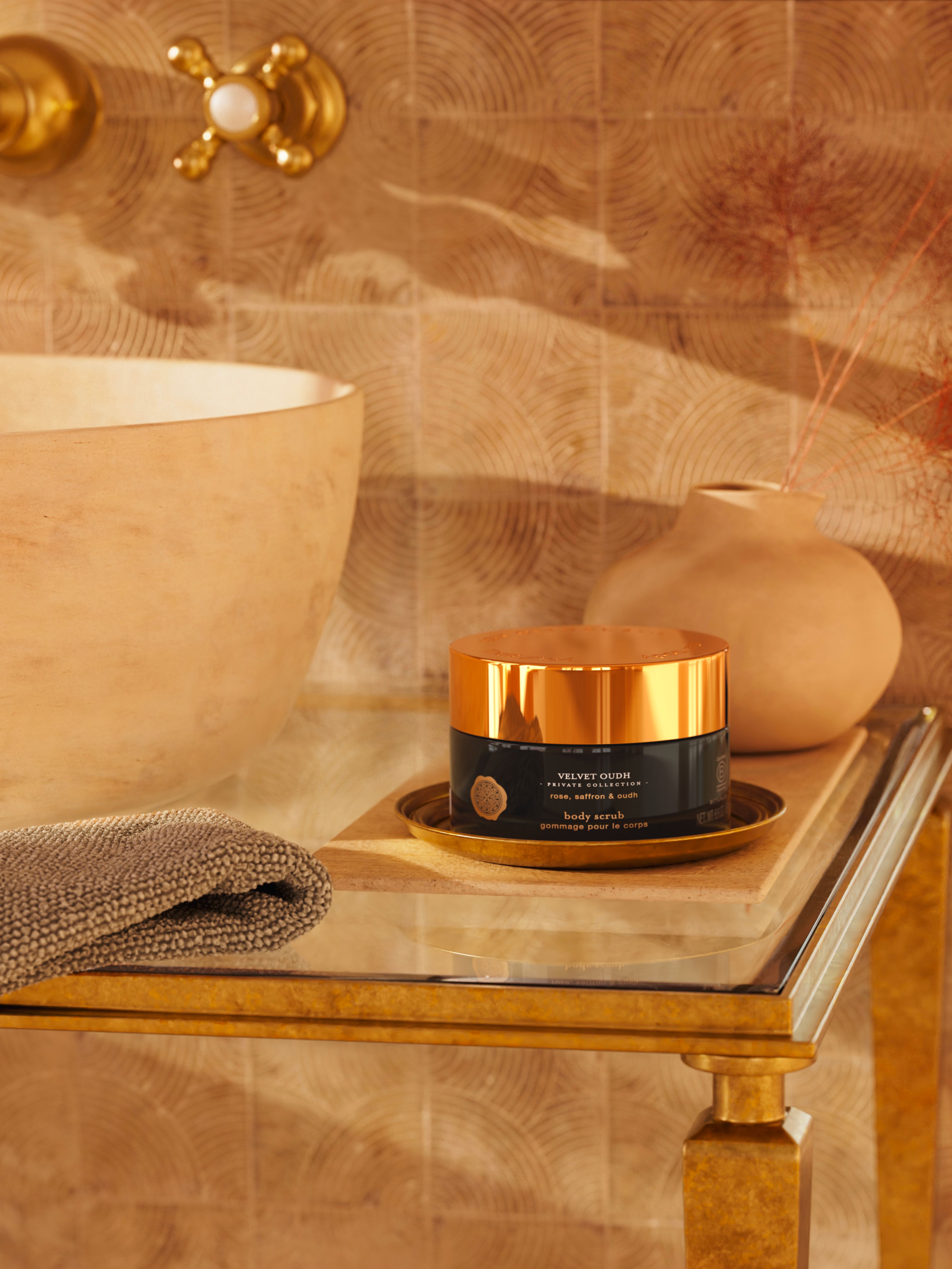 Velvet Oudh Body Scrub 250g Lifestyle with Product