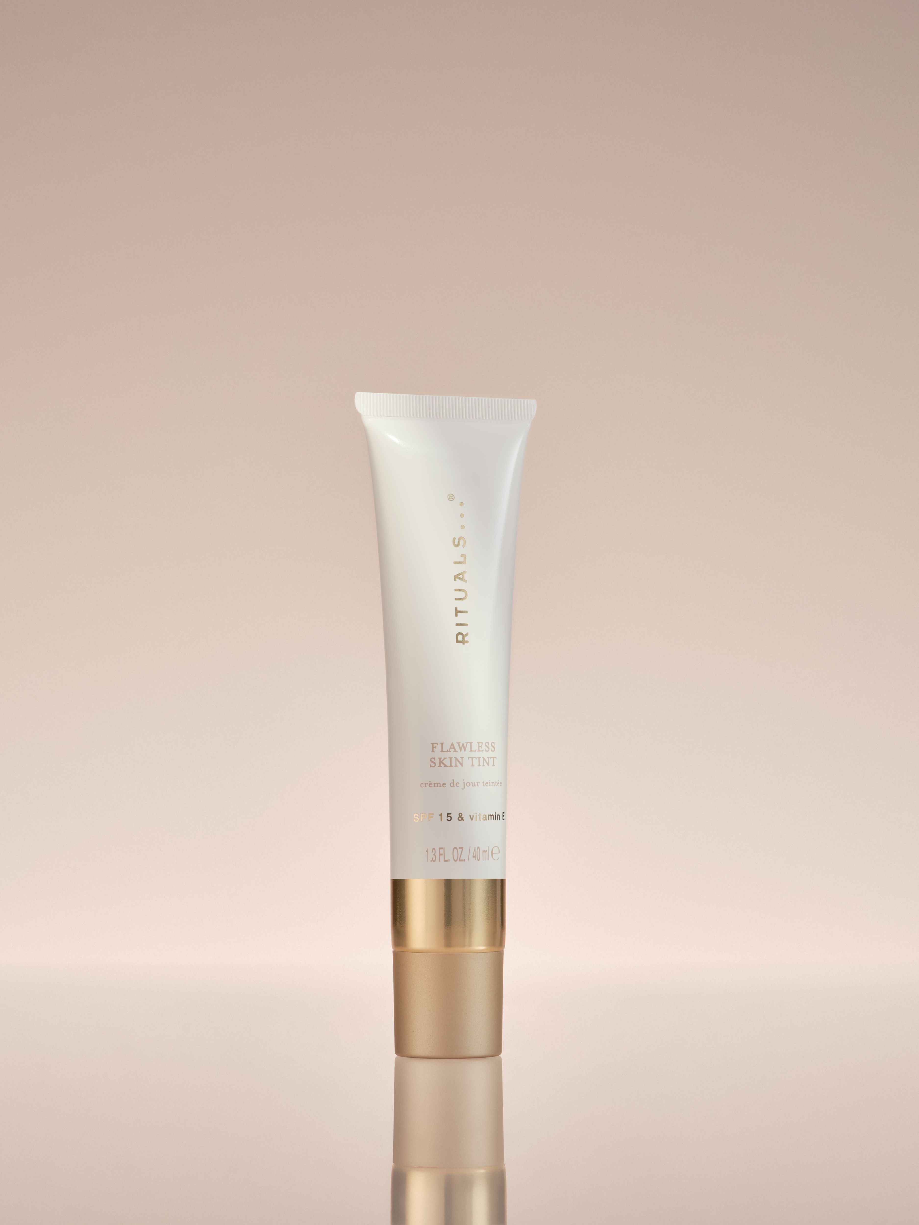 Flawless Skin Tint 40ml Studio with Product